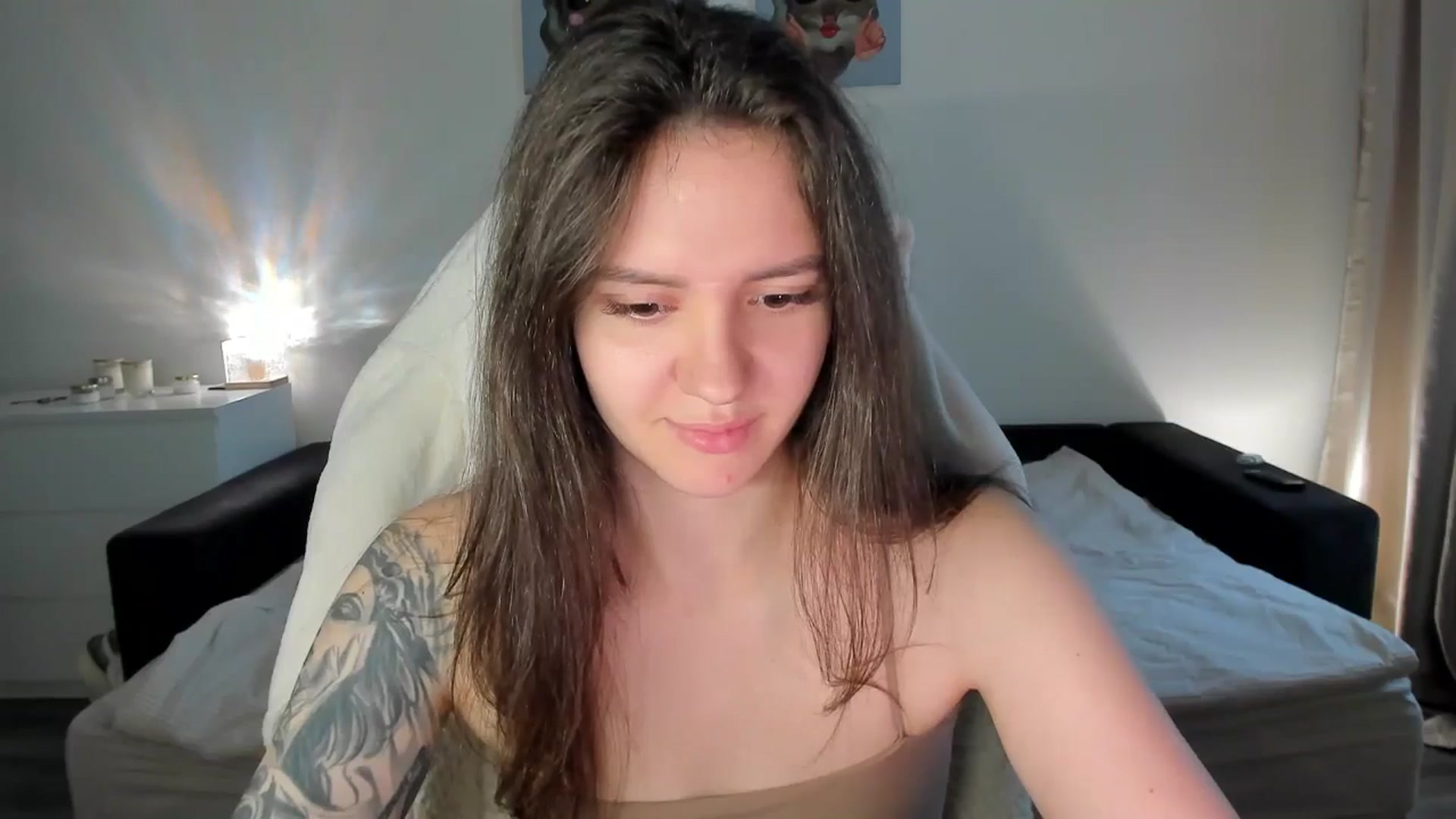 Gallery image thumbnail from sonia_moon's myfreecams stream on, 08/25/2025, 04:40 image 13 of 20