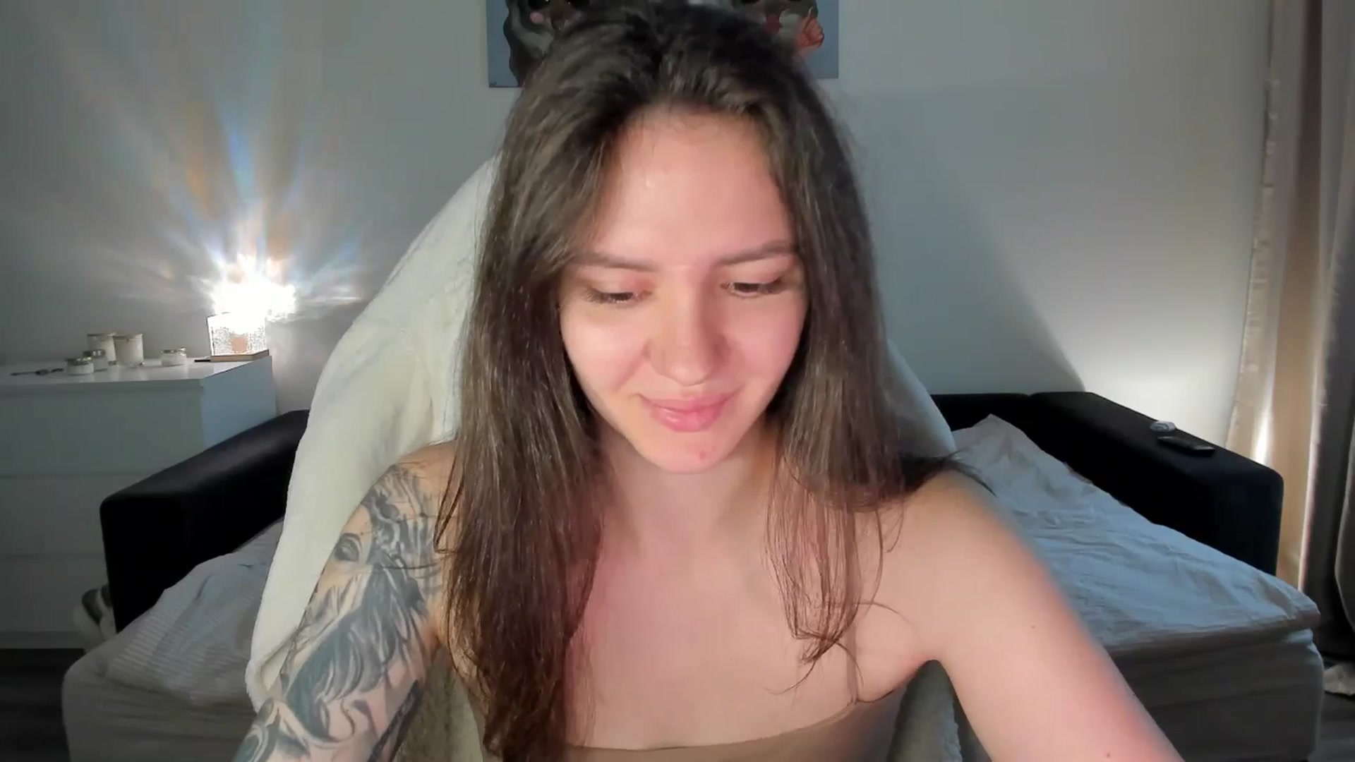 Gallery image thumbnail from sonia_moon's myfreecams stream on, 08/25/2025, 04:40 image 12 of 20