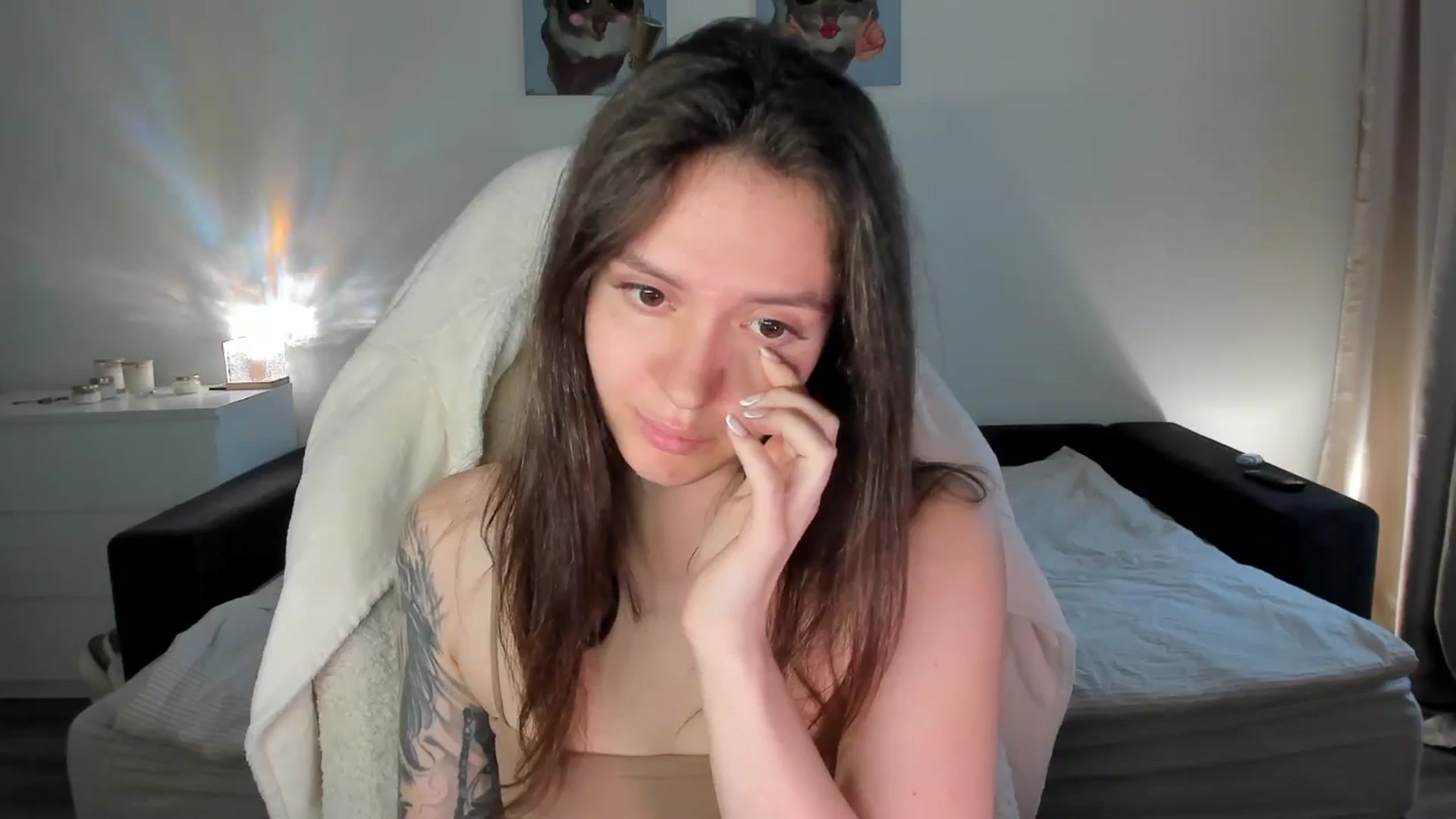 Gallery image thumbnail from sonia_moon's myfreecams stream on, 08/25/2025, 04:40 image 17 of 20