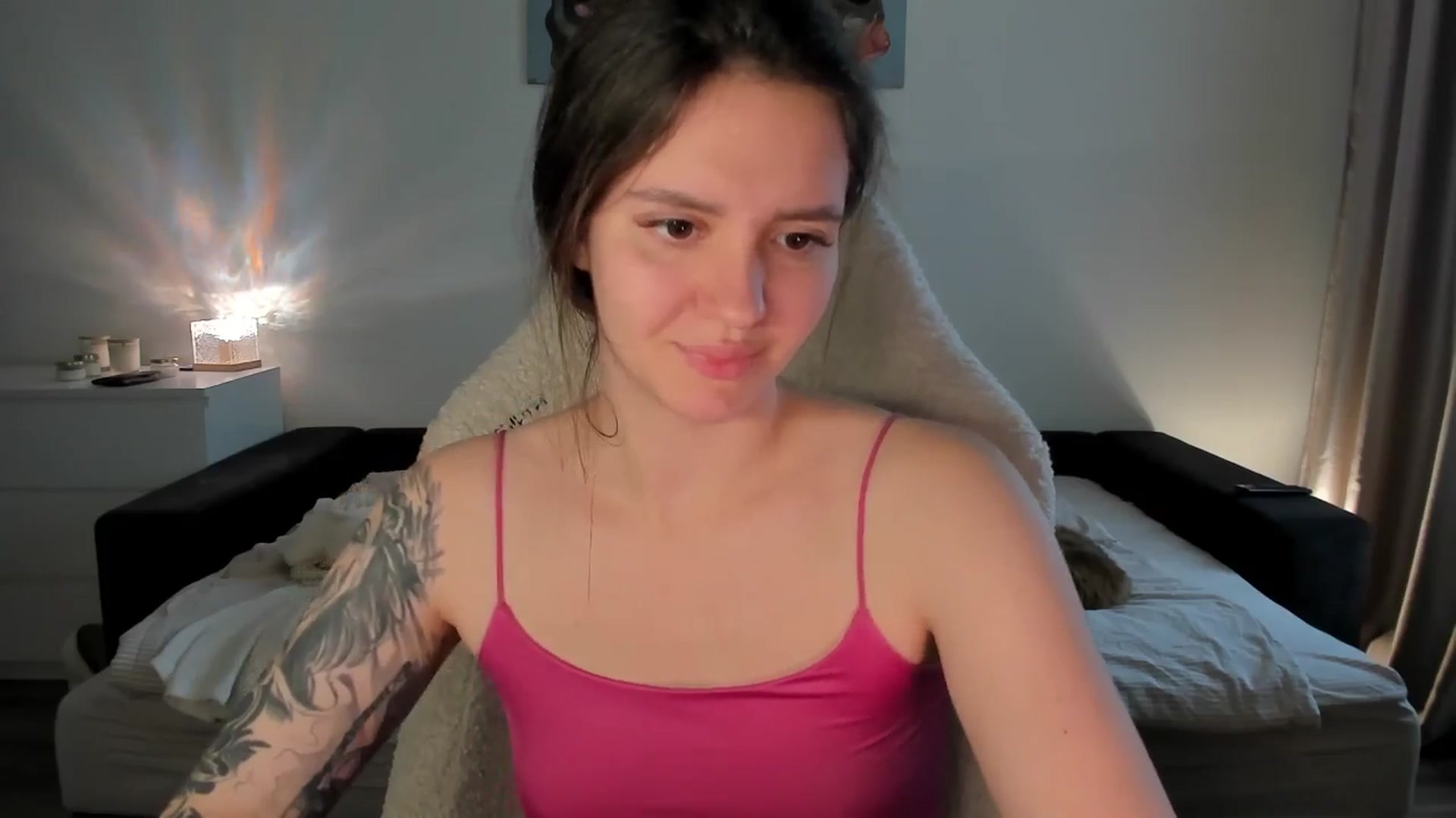 Gallery image thumbnail from sonia_moon's myfreecams stream on, 08/26/2025, 06:55 image 17 of 20
