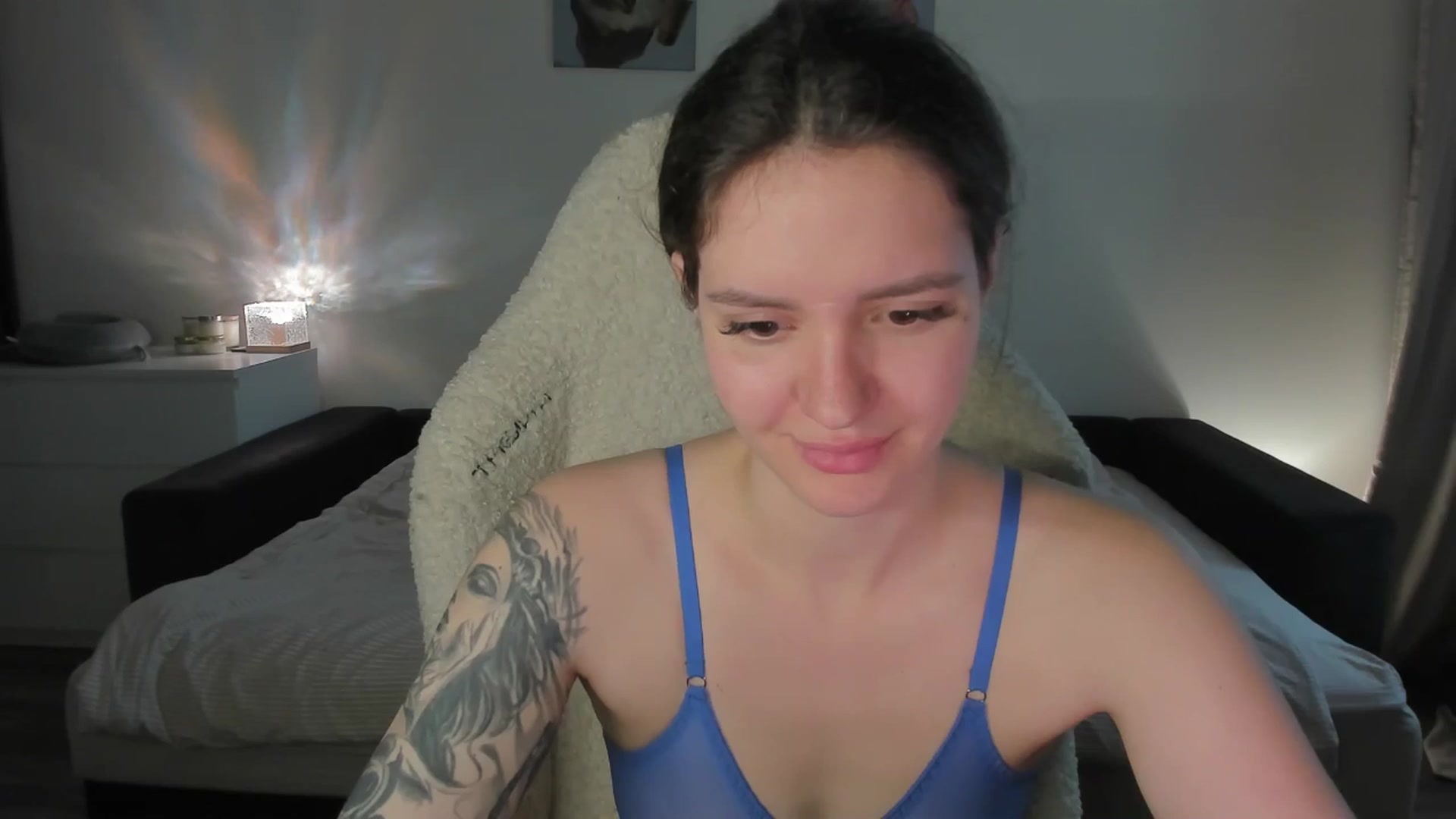 Gallery image thumbnail from sonia_moon's myfreecams stream on, 08/30/2025, 07:42 image 8 of 20