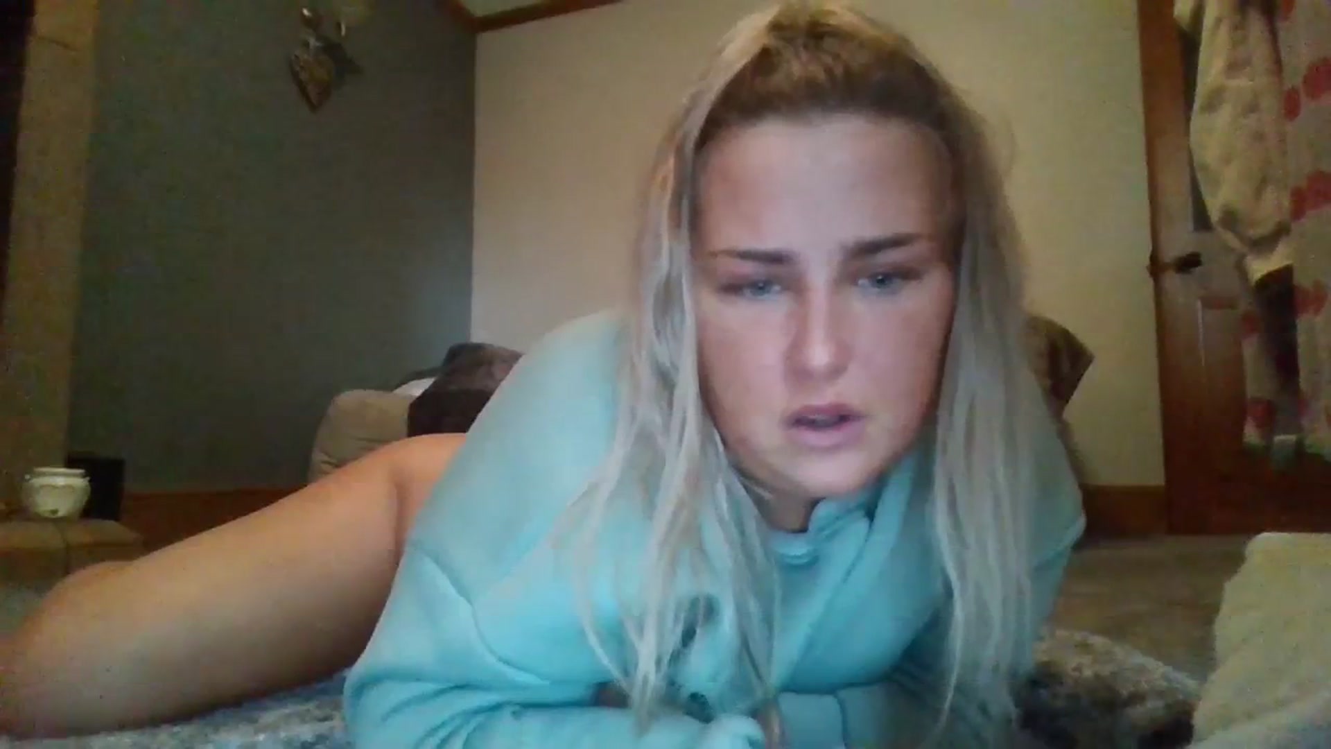 Gallery image thumbnail from sophxoxo1's myfreecams stream on, 07/11/2023, 08:39 image 15 of 20
