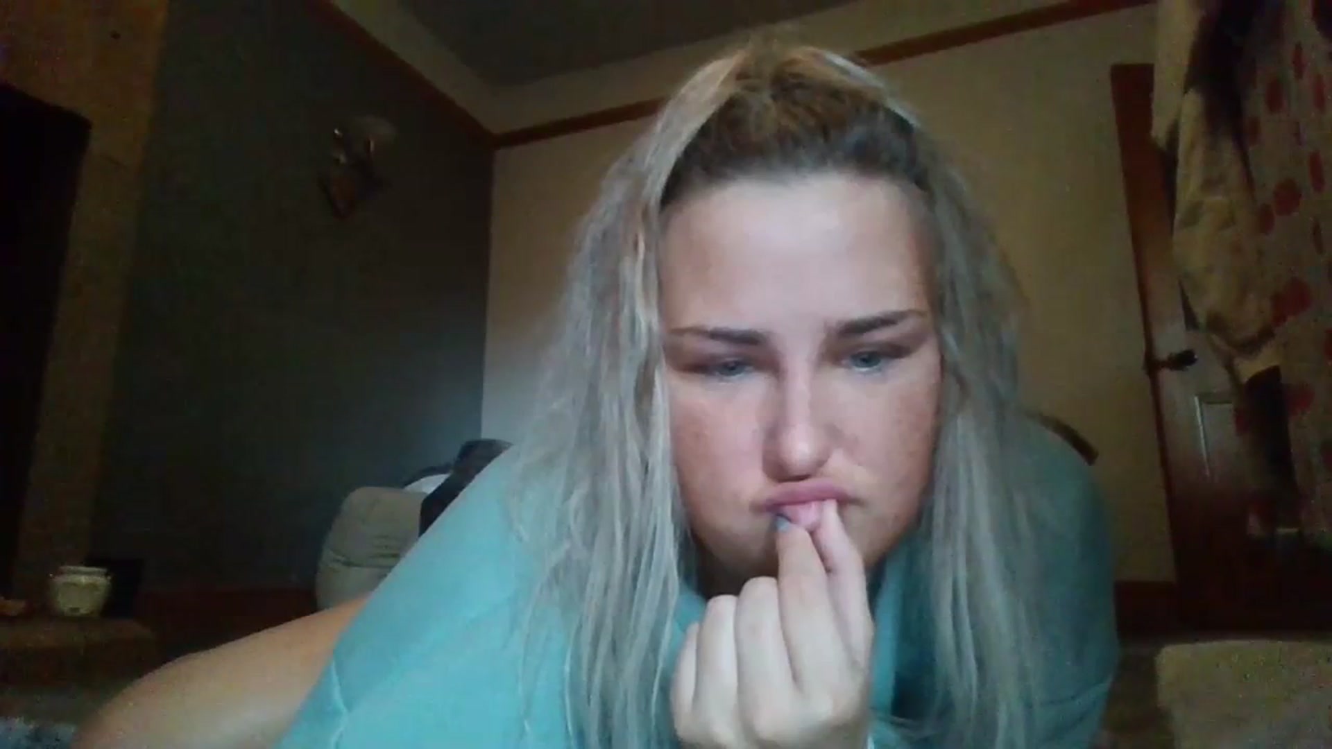 Gallery image thumbnail from sophxoxo1's myfreecams stream on, 07/11/2023, 08:39 image 8 of 20