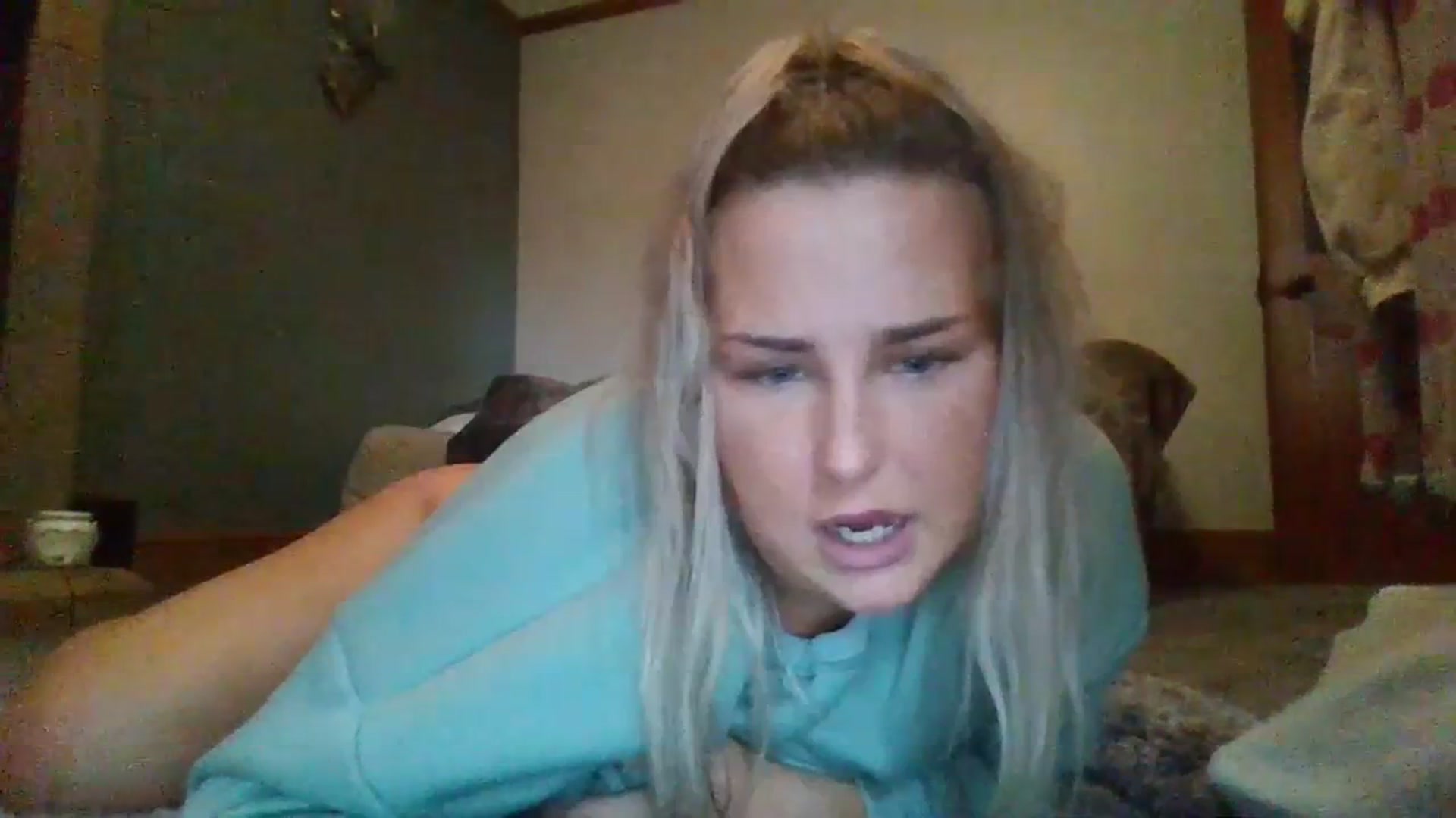 Gallery image thumbnail from sophxoxo1's myfreecams stream on, 07/11/2023, 08:39 image 18 of 20