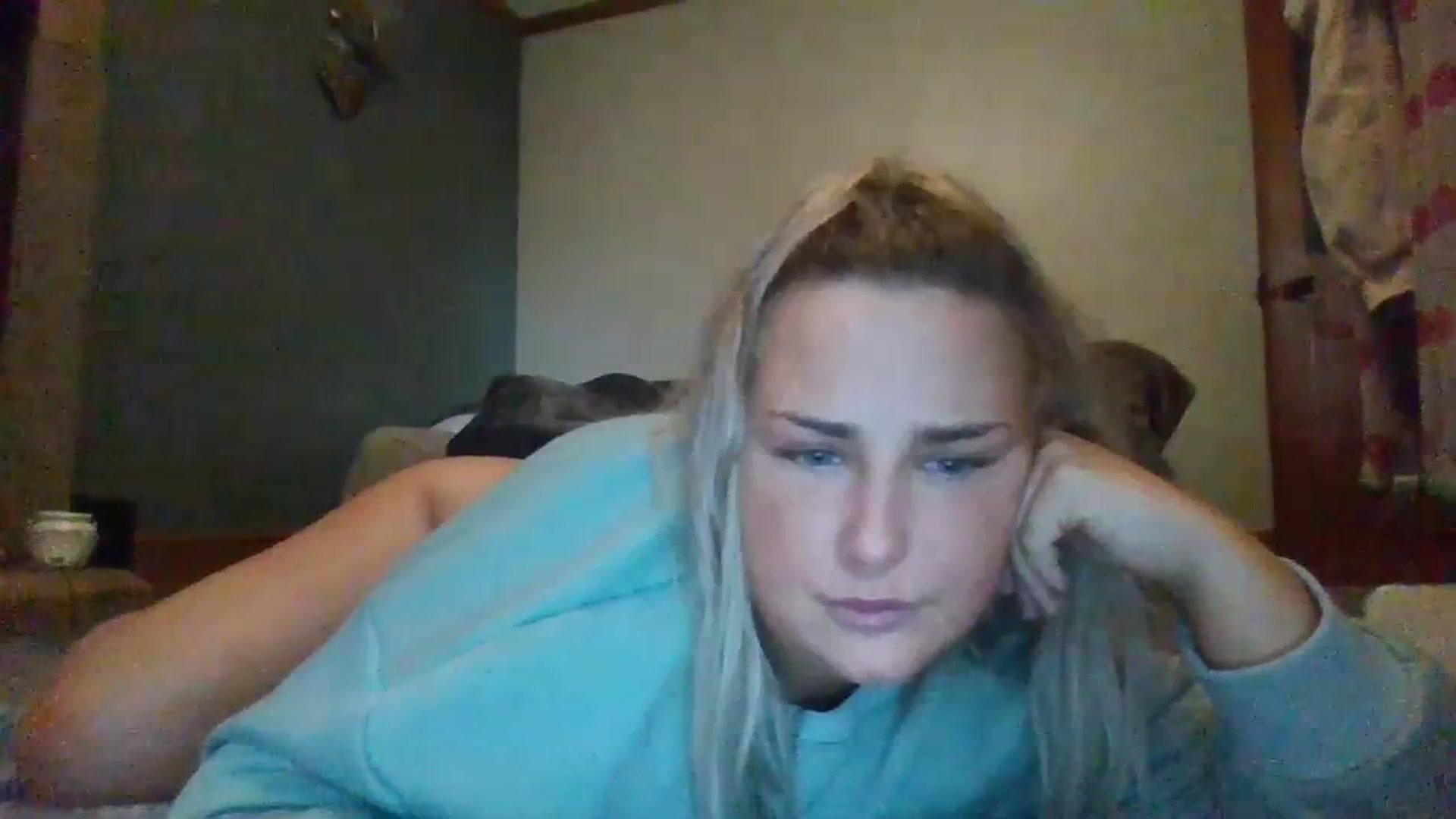 Gallery image thumbnail from sophxoxo1's myfreecams stream on, 07/11/2023, 08:39 image 17 of 20