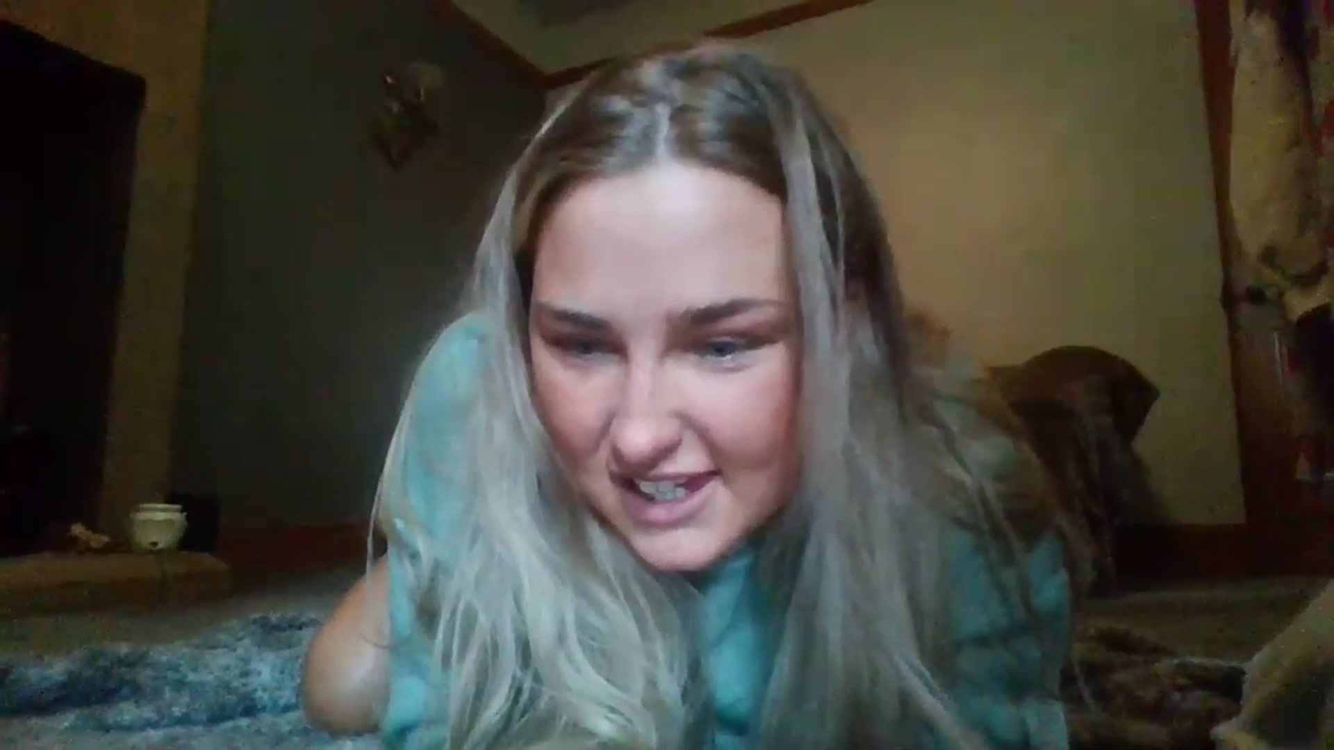 Gallery image thumbnail from sophxoxo1's myfreecams stream on, 07/11/2023, 09:50 image 13 of 20