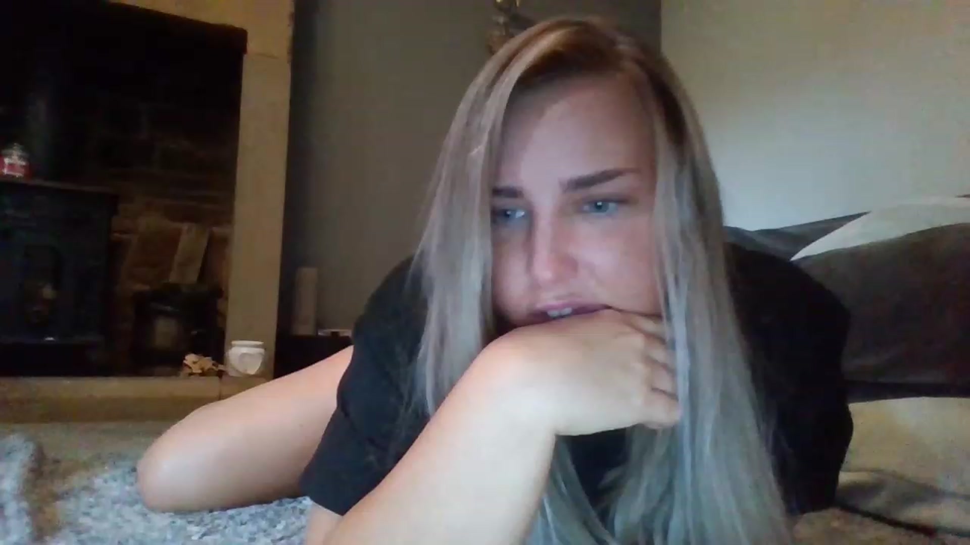 Gallery image thumbnail from sophxoxo1's myfreecams stream on, 07/11/2023, 15:13 image 15 of 20