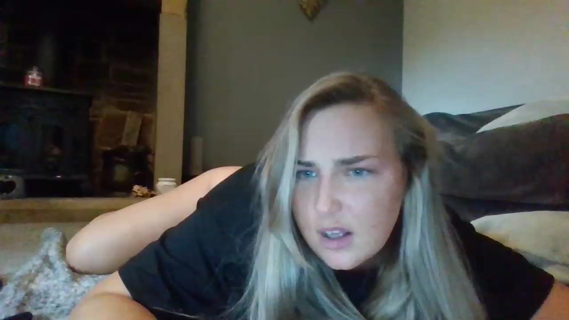 Gallery image thumbnail from sophxoxo1's myfreecams stream on, 07/11/2023, 15:13 image 14 of 20