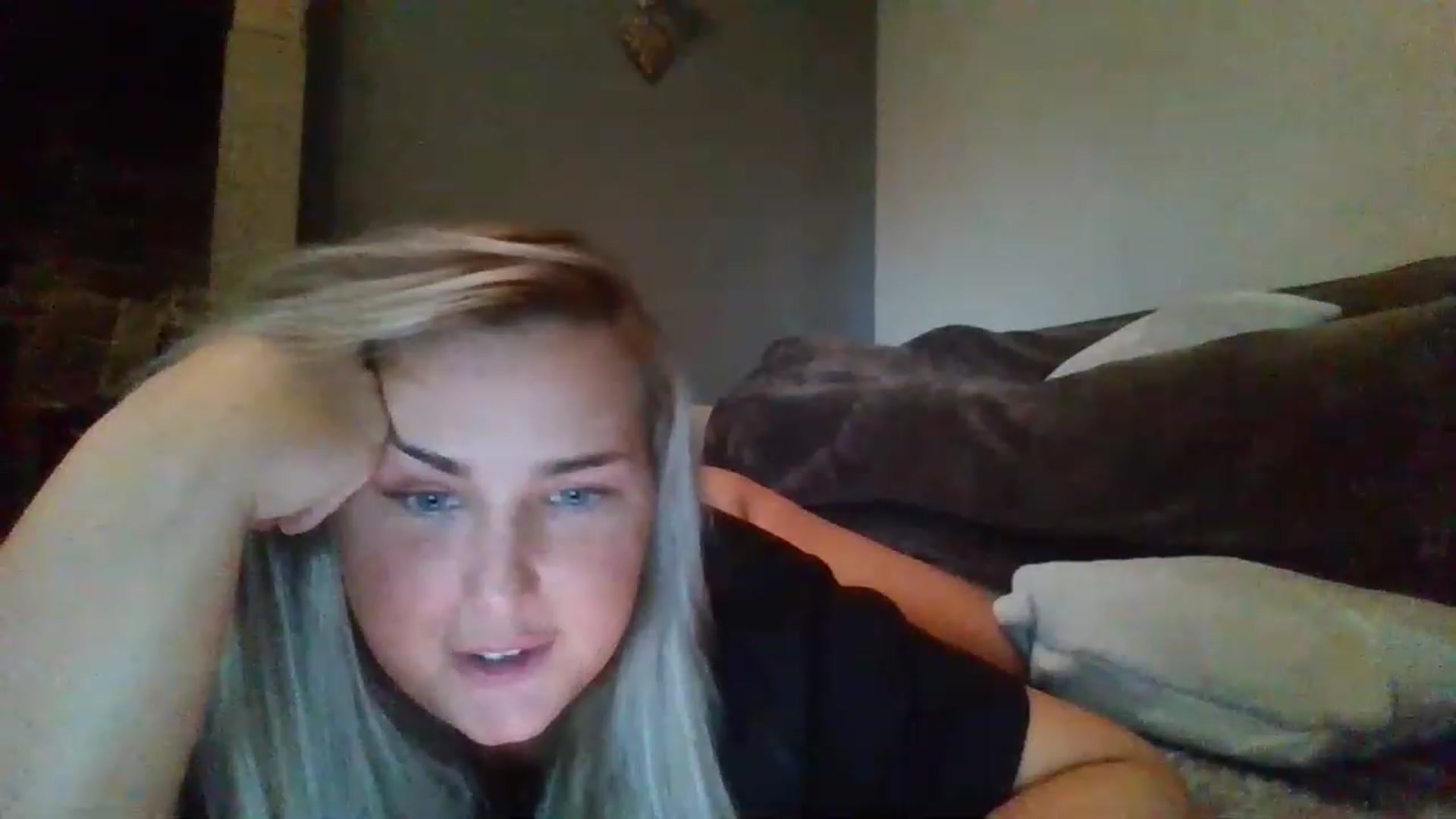 Gallery image thumbnail from sophxoxo1's myfreecams stream on, 07/11/2023, 15:13 image 2 of 20