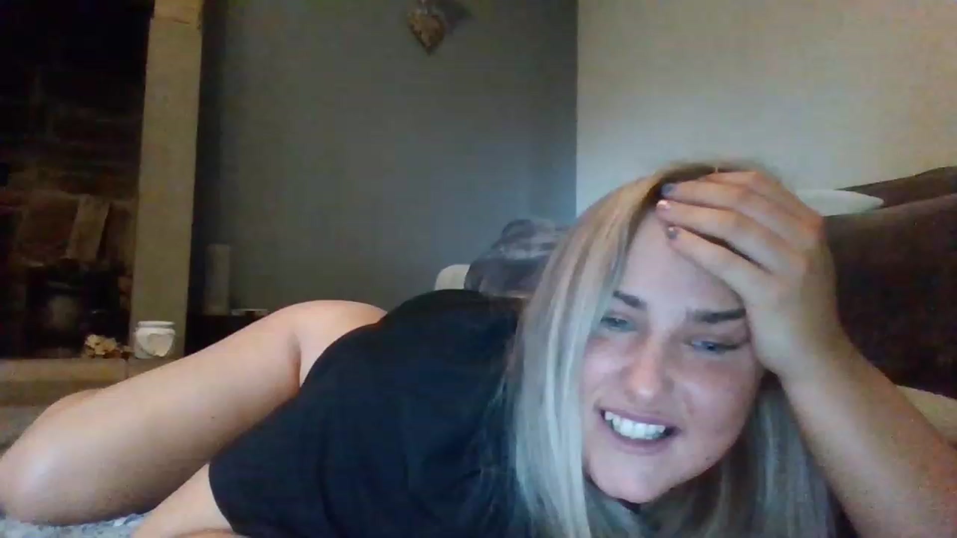 Gallery image thumbnail from sophxoxo1's myfreecams stream on, 07/11/2023, 15:13 image 7 of 20