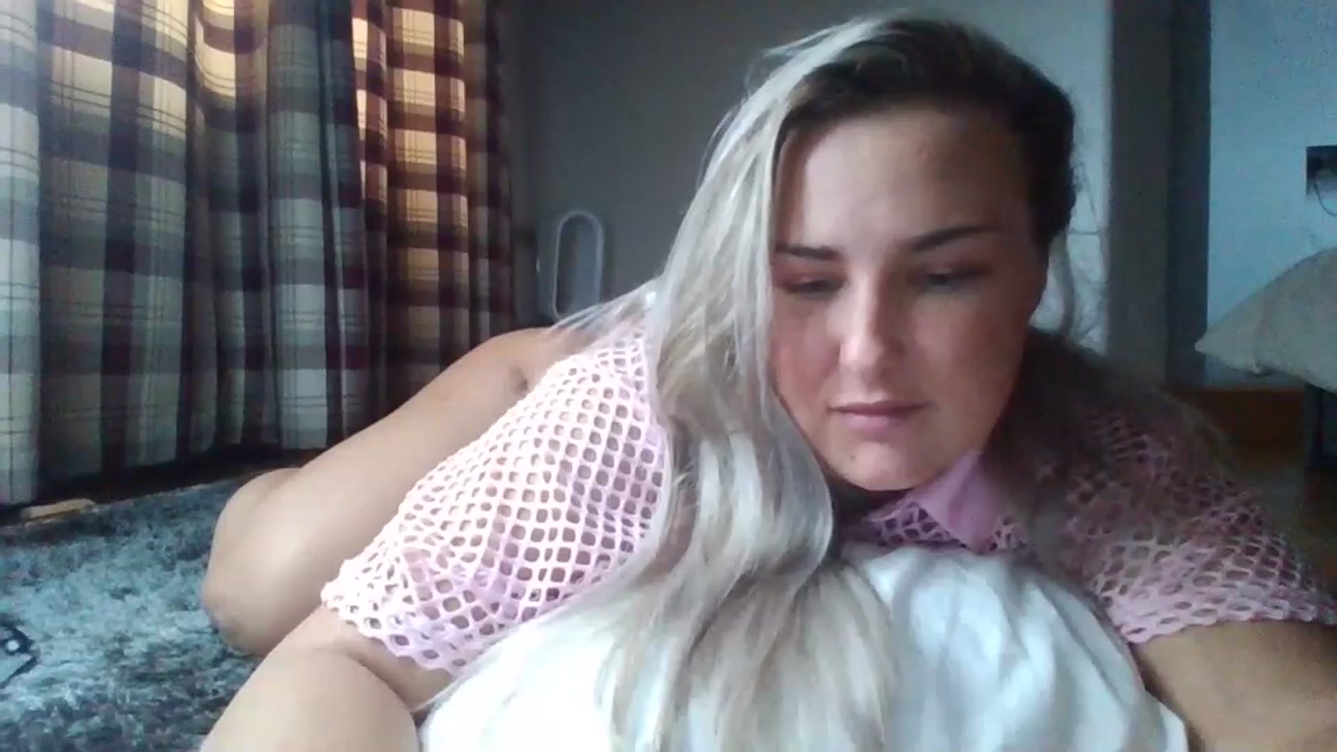 Gallery image thumbnail from sophxoxo1's myfreecams stream on, 07/21/2023, 12:58 image 15 of 20
