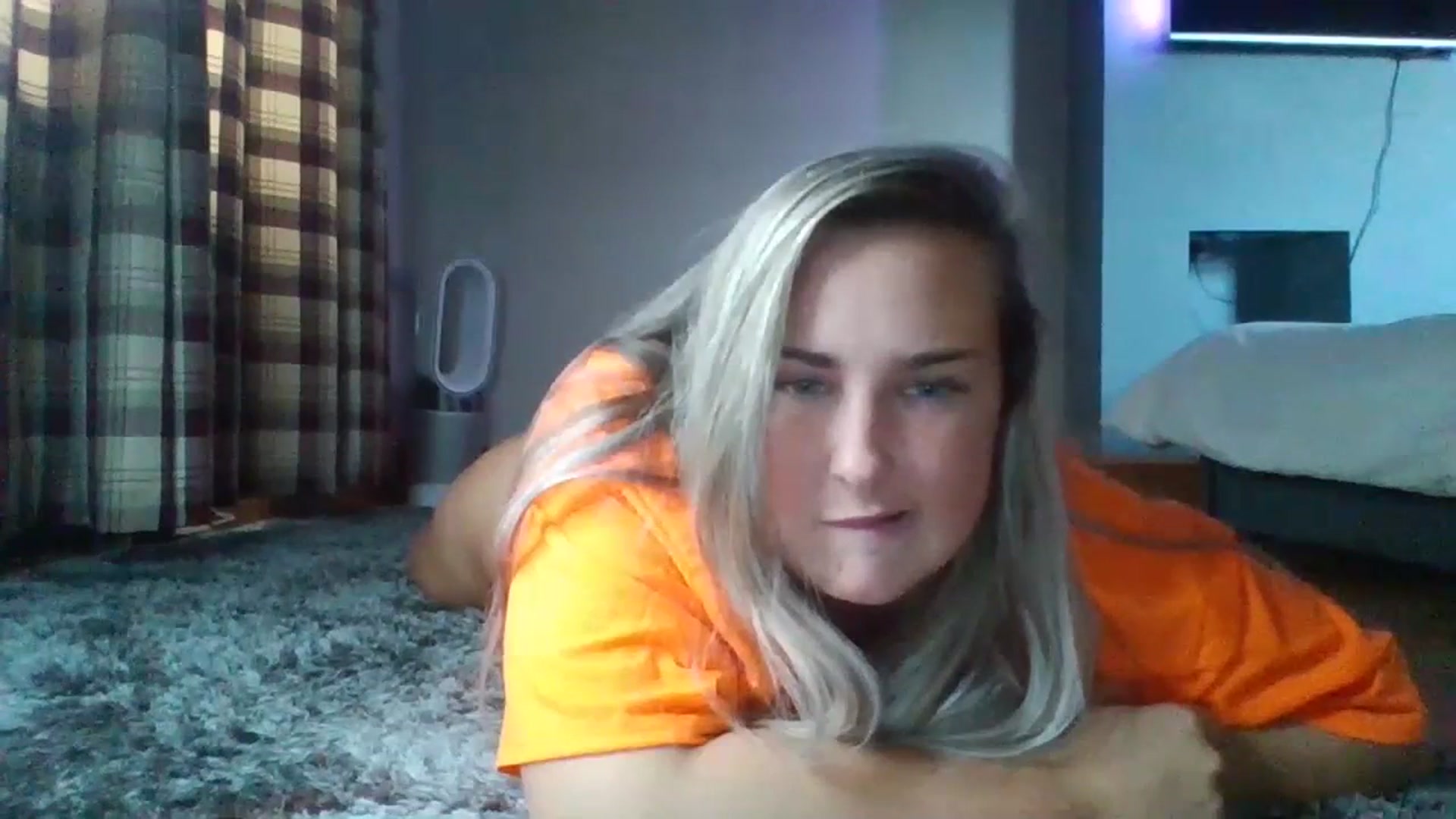 Gallery image thumbnail from sophxoxo1's myfreecams stream on, 07/21/2023, 15:52 image 7 of 20