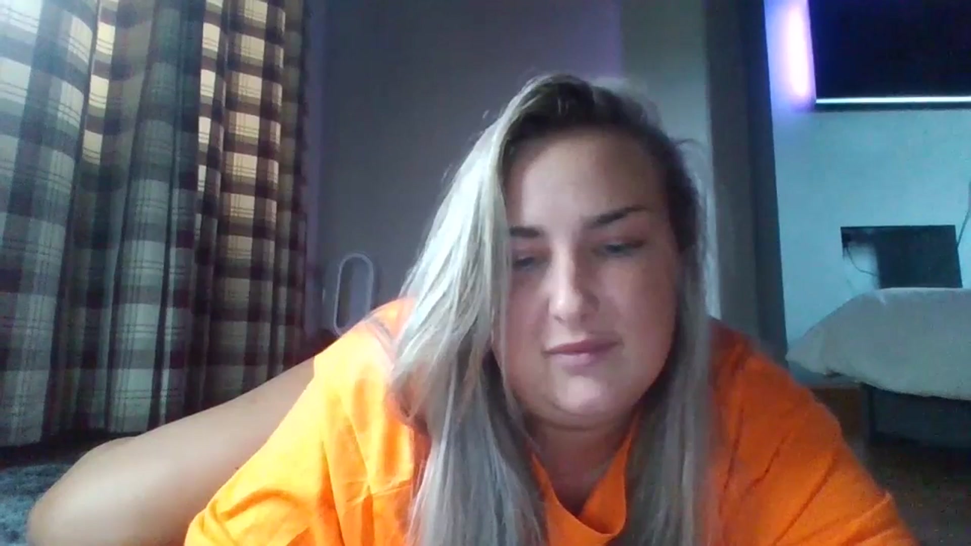Gallery image thumbnail from sophxoxo1's myfreecams stream on, 07/21/2023, 15:52 image 16 of 20