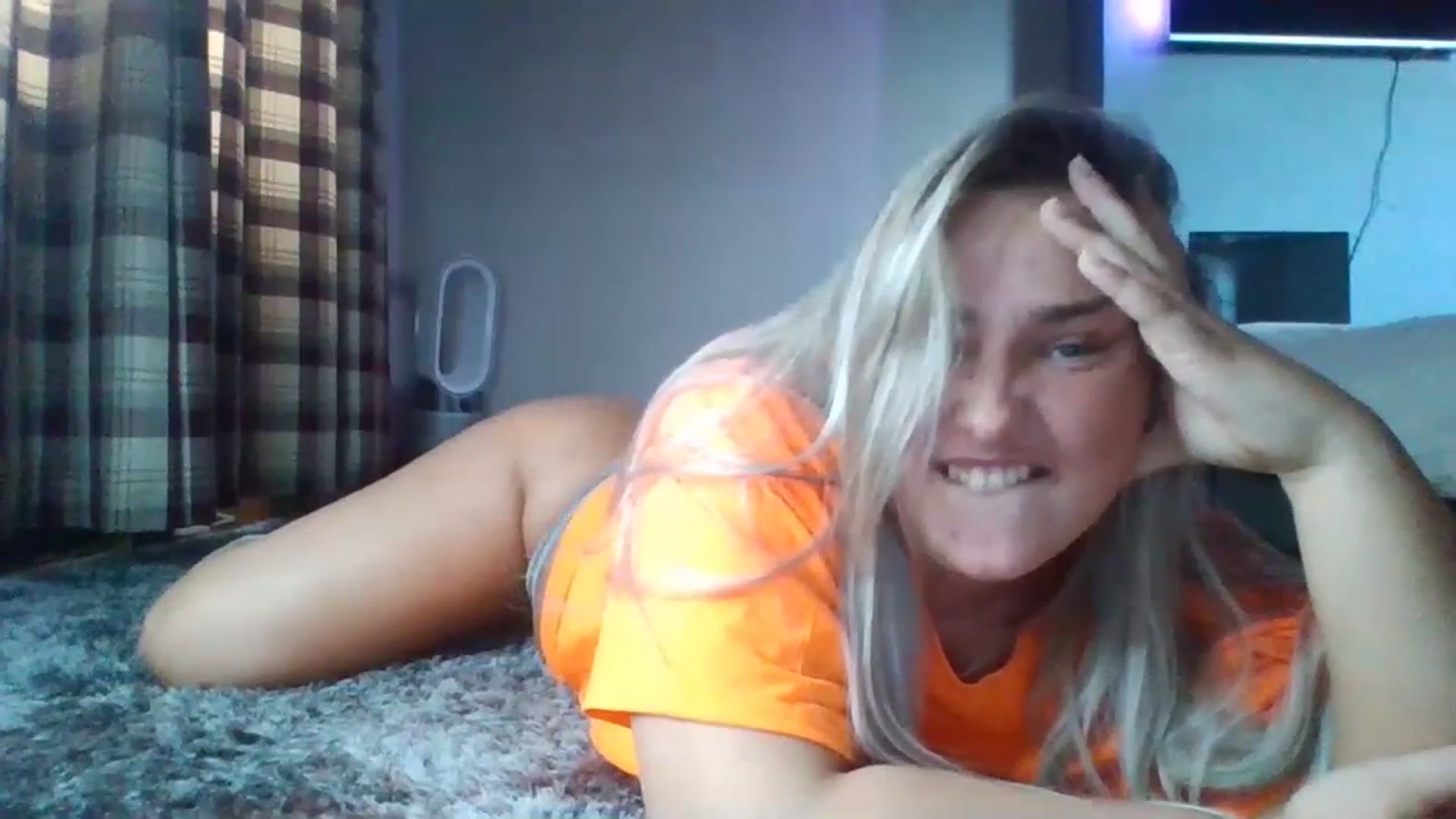 Gallery image thumbnail from sophxoxo1's myfreecams stream on, 07/21/2023, 15:52 image 5 of 20
