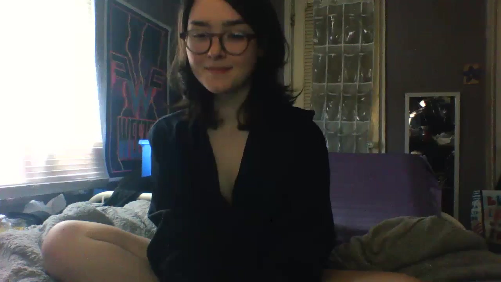 Gallery image thumbnail from soursou's myfreecams stream on, 02/19/2024, 17:38 image 8 of 20