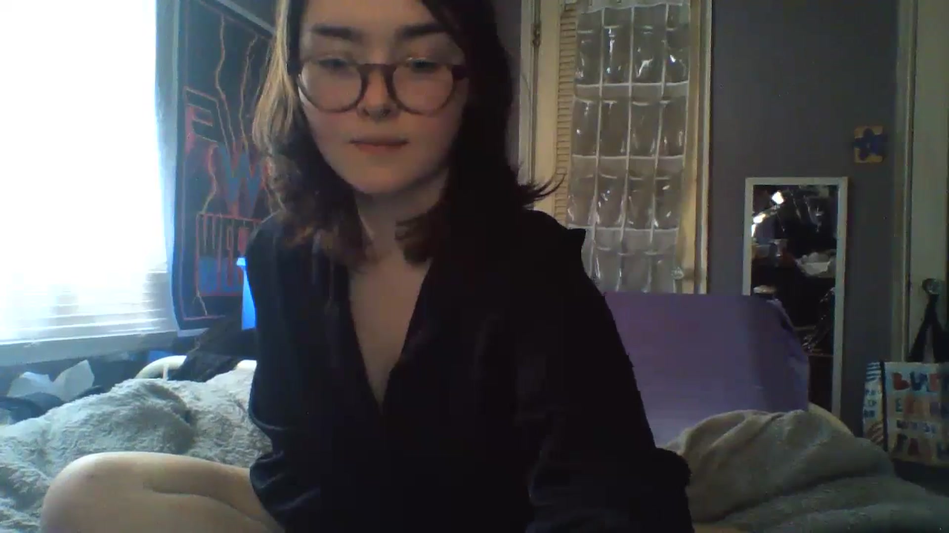 Gallery image thumbnail from soursou's myfreecams stream on, 02/19/2024, 17:38 image 6 of 20