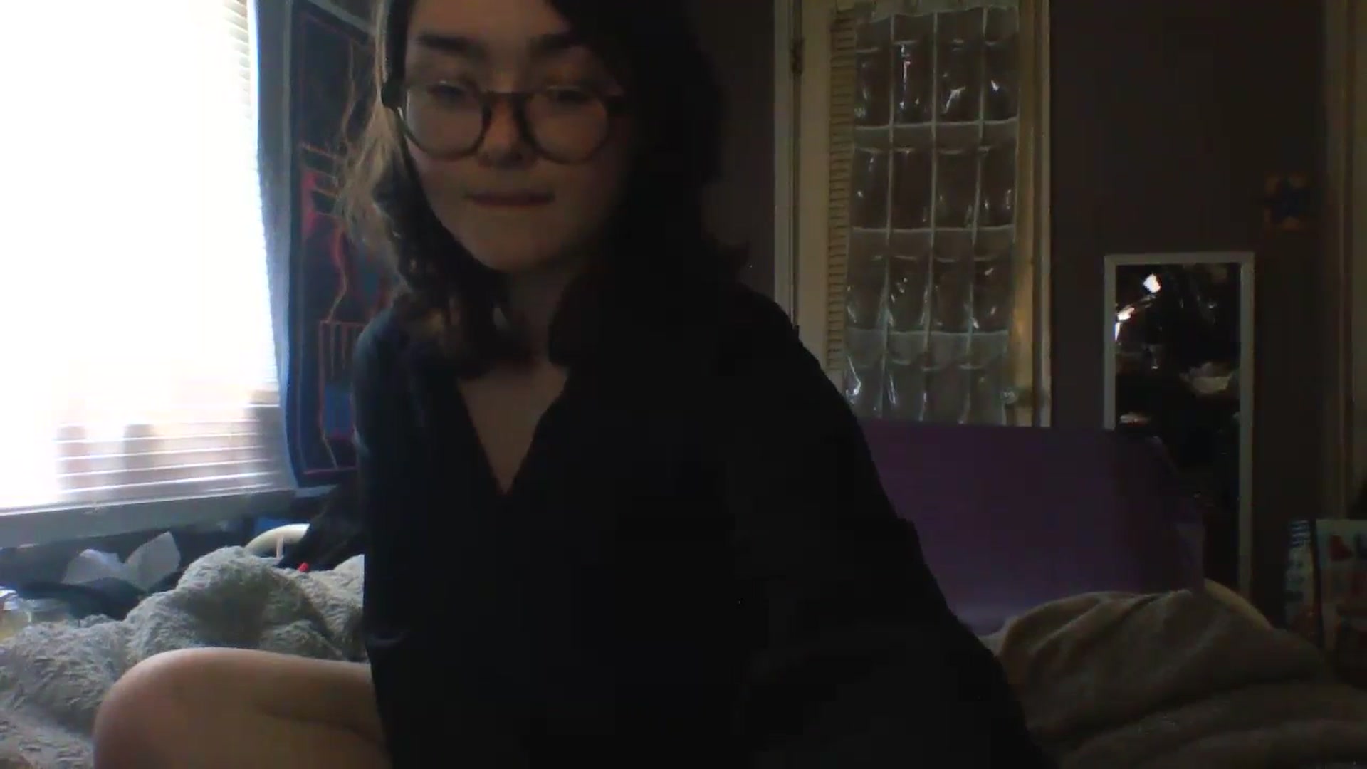 Gallery image thumbnail from soursou's myfreecams stream on, 02/19/2024, 17:38 image 10 of 20