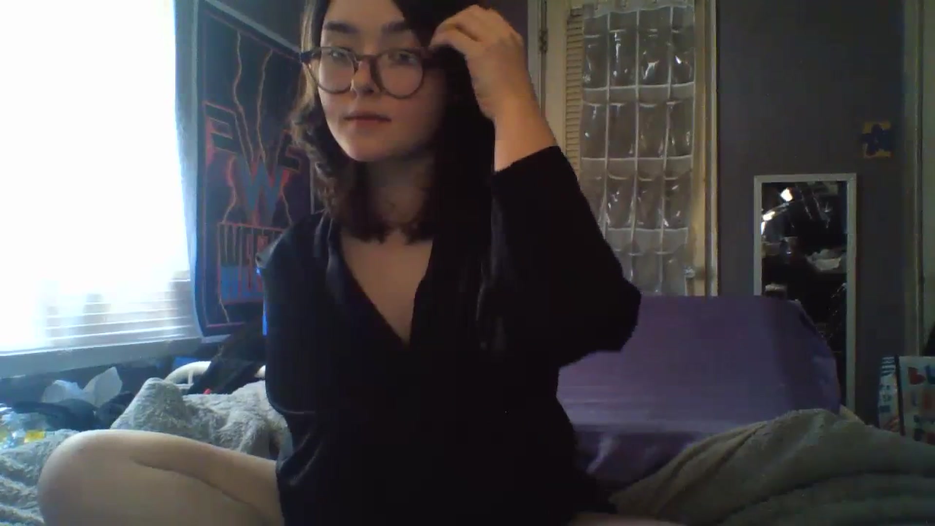 Gallery image thumbnail from soursou's myfreecams stream on, 02/19/2024, 17:38 image 18 of 20