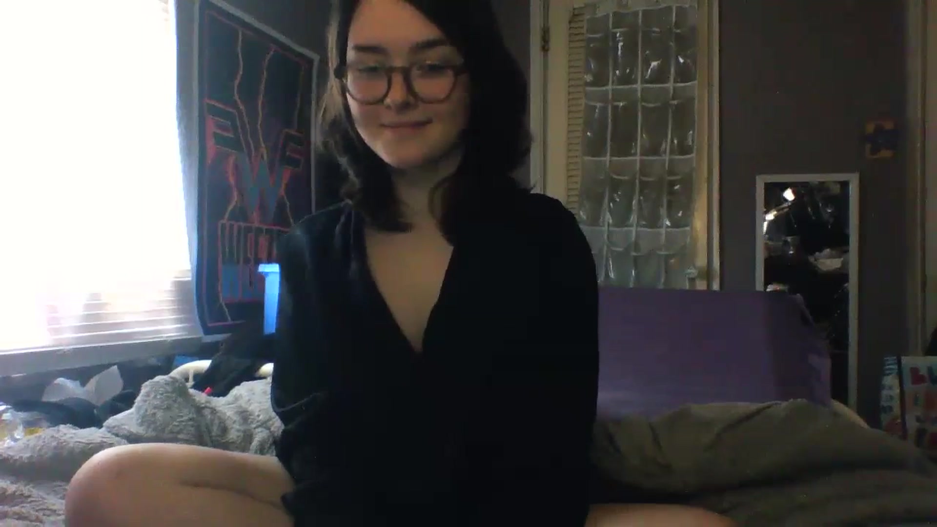 Gallery image thumbnail from soursou's myfreecams stream on, 02/19/2024, 17:38 image 16 of 20