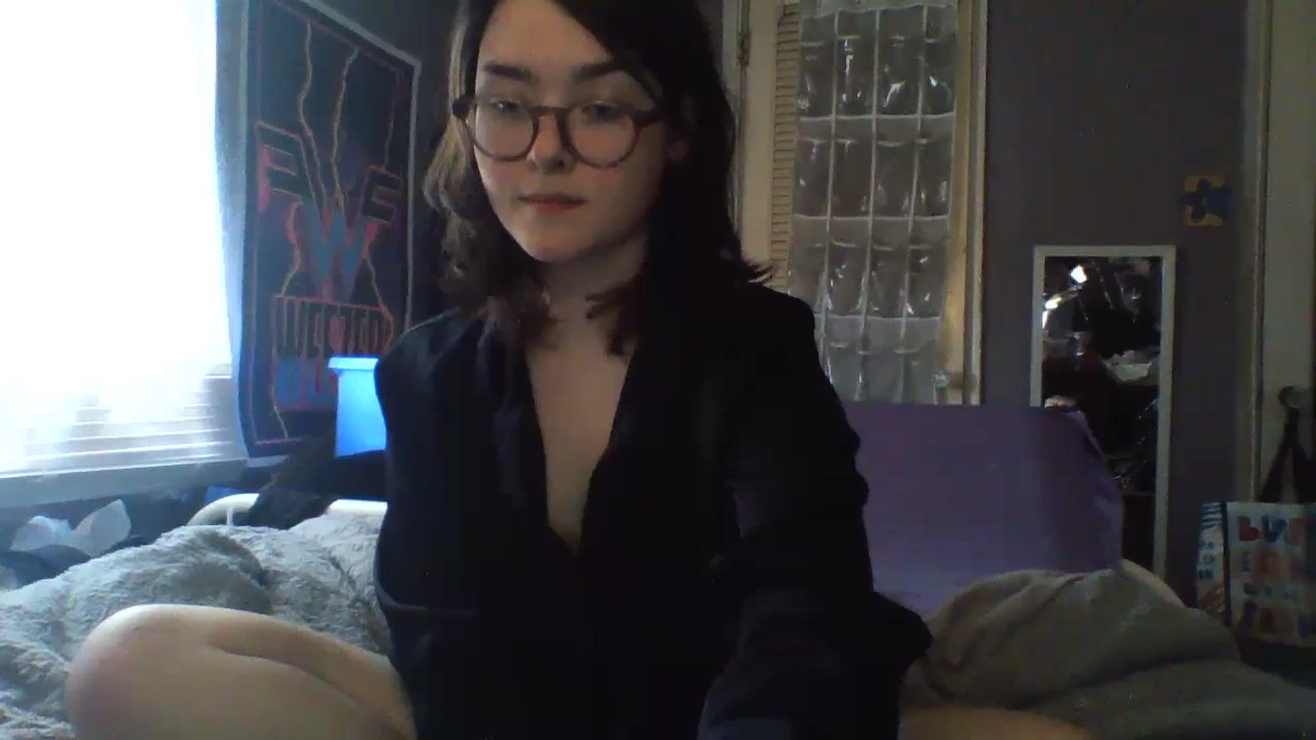 Gallery image thumbnail from soursou's myfreecams stream on, 02/19/2024, 17:38 image 3 of 20