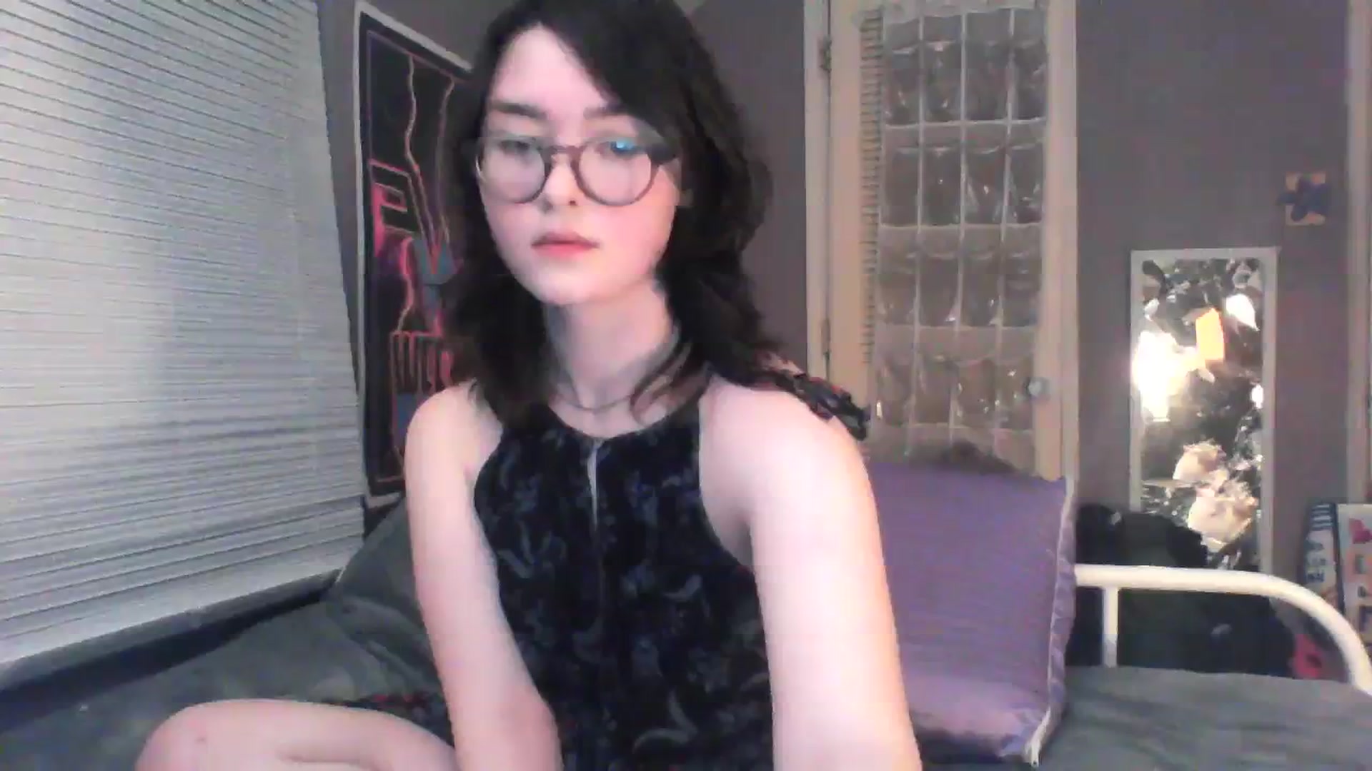 Gallery image thumbnail from soursou's myfreecams stream on, 03/11/2024, 02:55 image 6 of 20