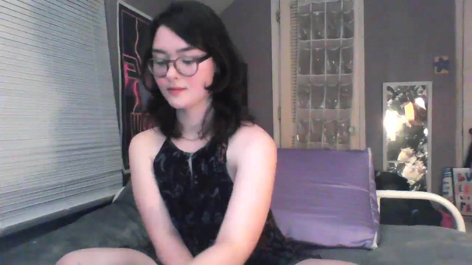Gallery image thumbnail from soursou's myfreecams stream on, 03/11/2024, 02:55 image 14 of 20