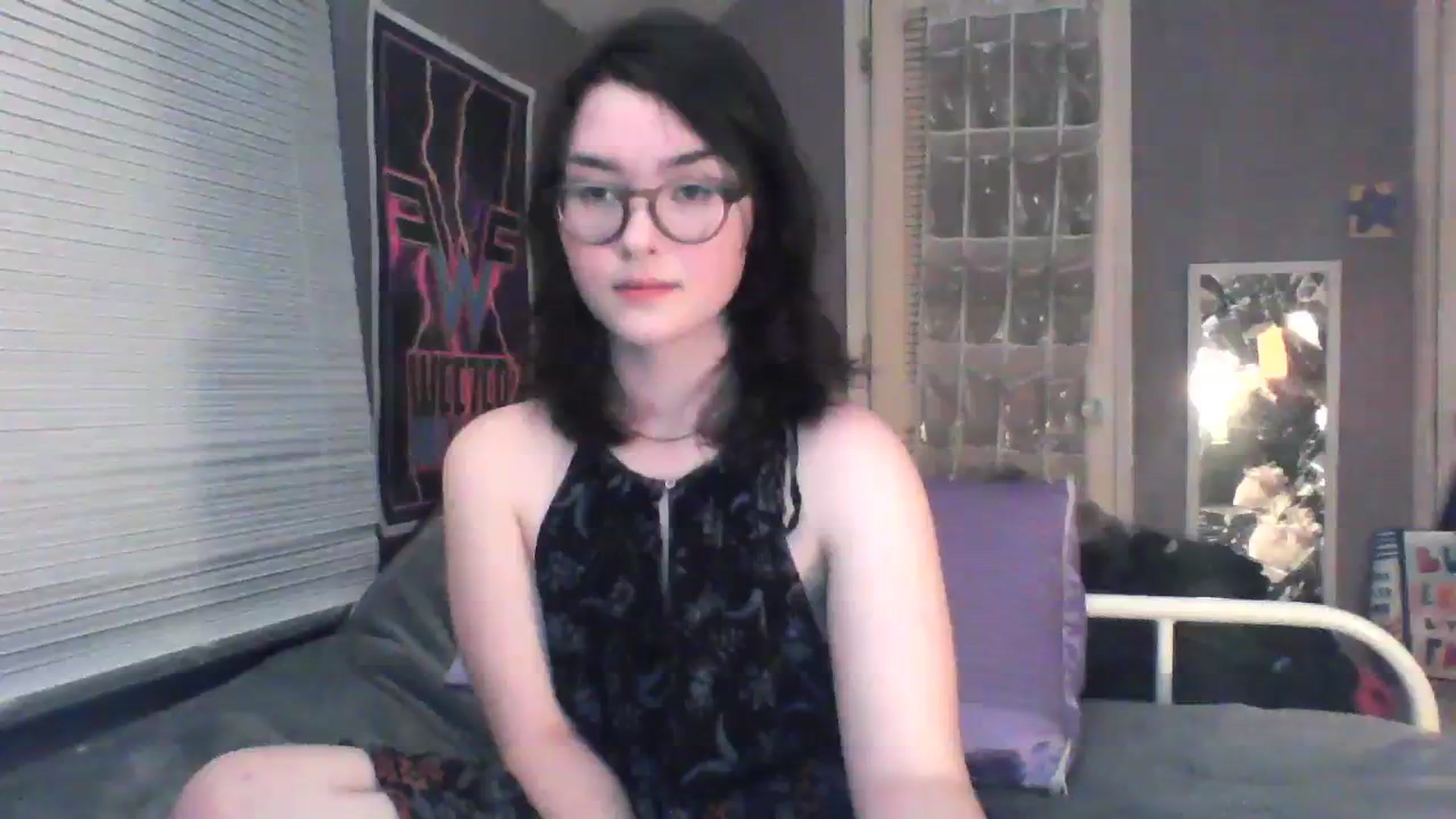Gallery image thumbnail from soursou's myfreecams stream on, 03/11/2024, 02:55 image 1 of 20