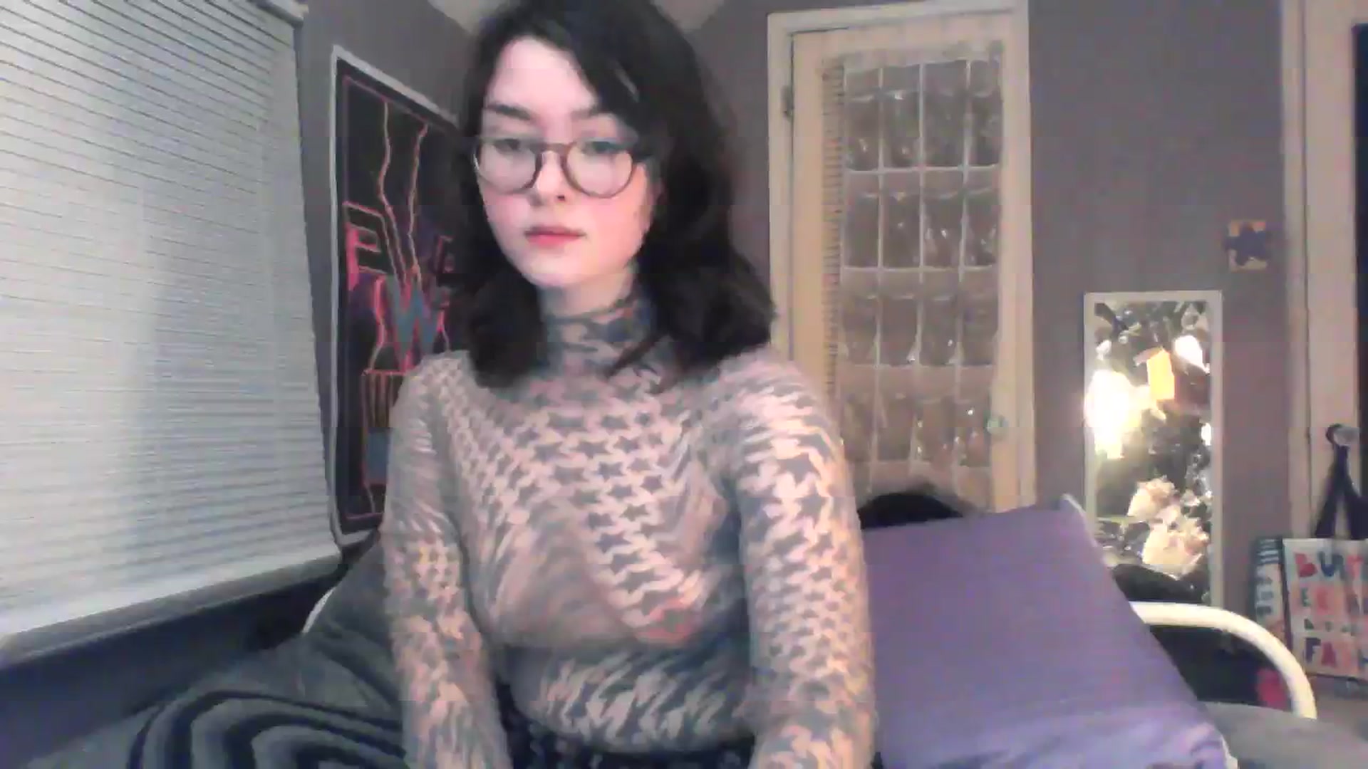Gallery image thumbnail from soursou's myfreecams stream on, 03/11/2024, 02:55 image 17 of 20