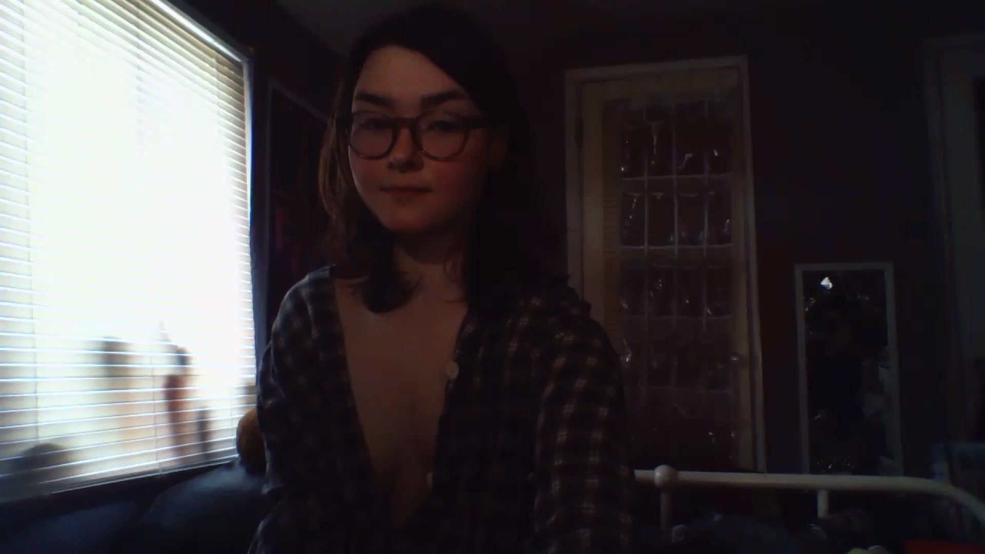 Gallery image thumbnail from soursou's myfreecams stream on, 03/20/2024, 15:28 image 19 of 20