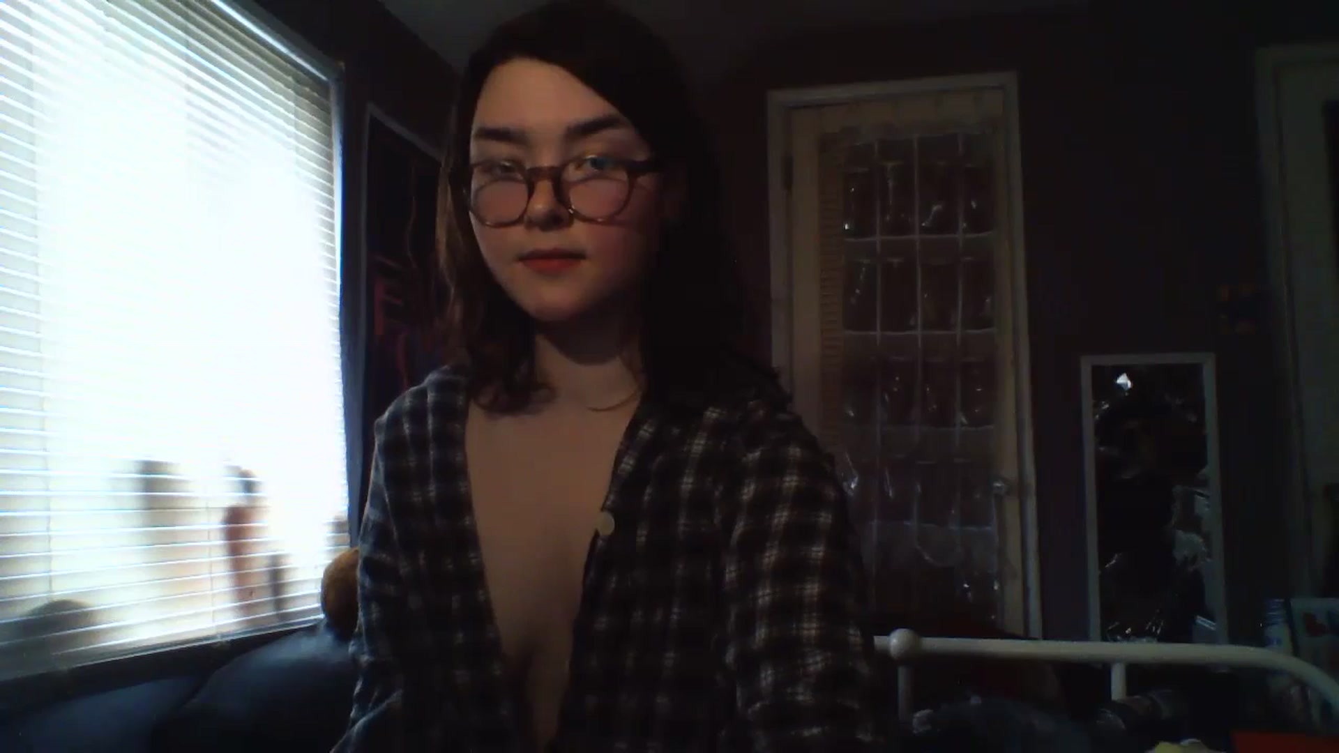 Gallery image thumbnail from soursou's myfreecams stream on, 03/20/2024, 15:28 image 7 of 20
