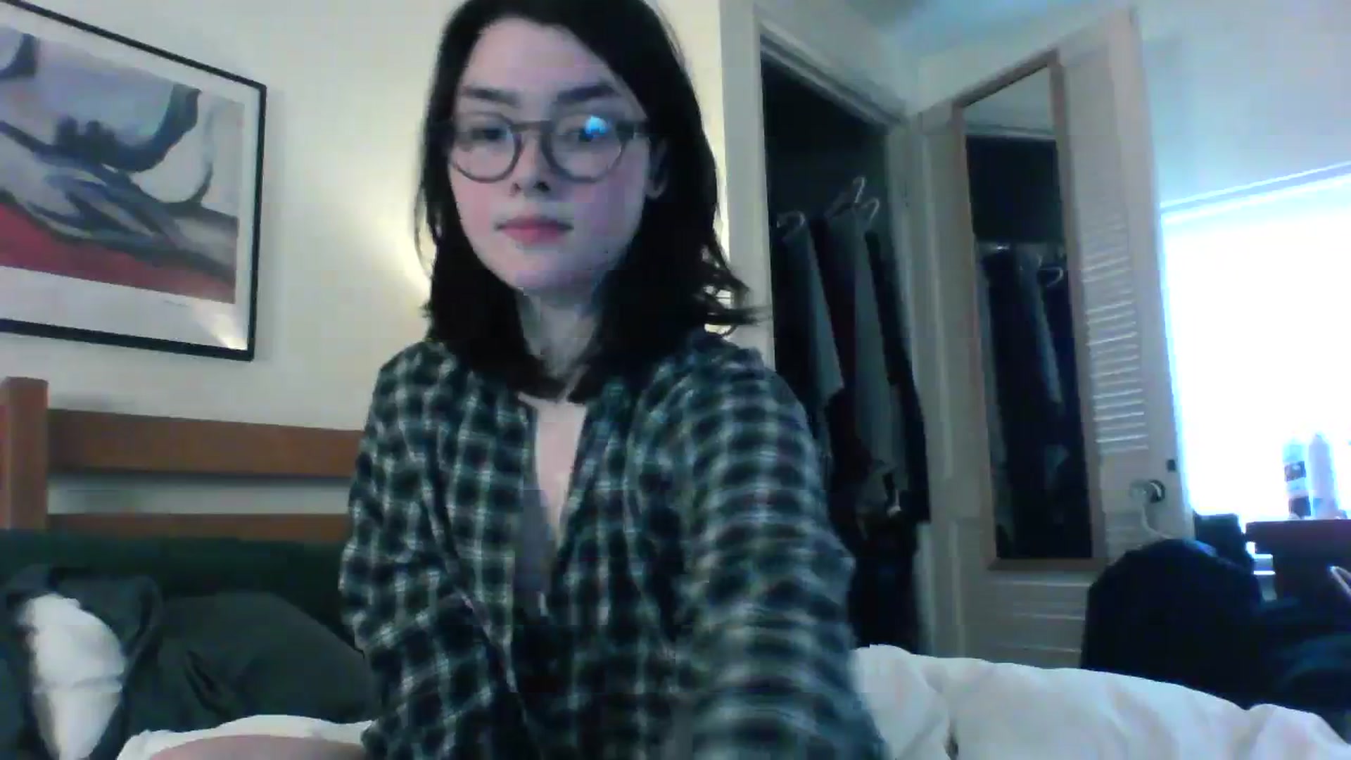 Gallery image thumbnail from soursou's myfreecams stream on, 03/20/2024, 16:15 image 9 of 20