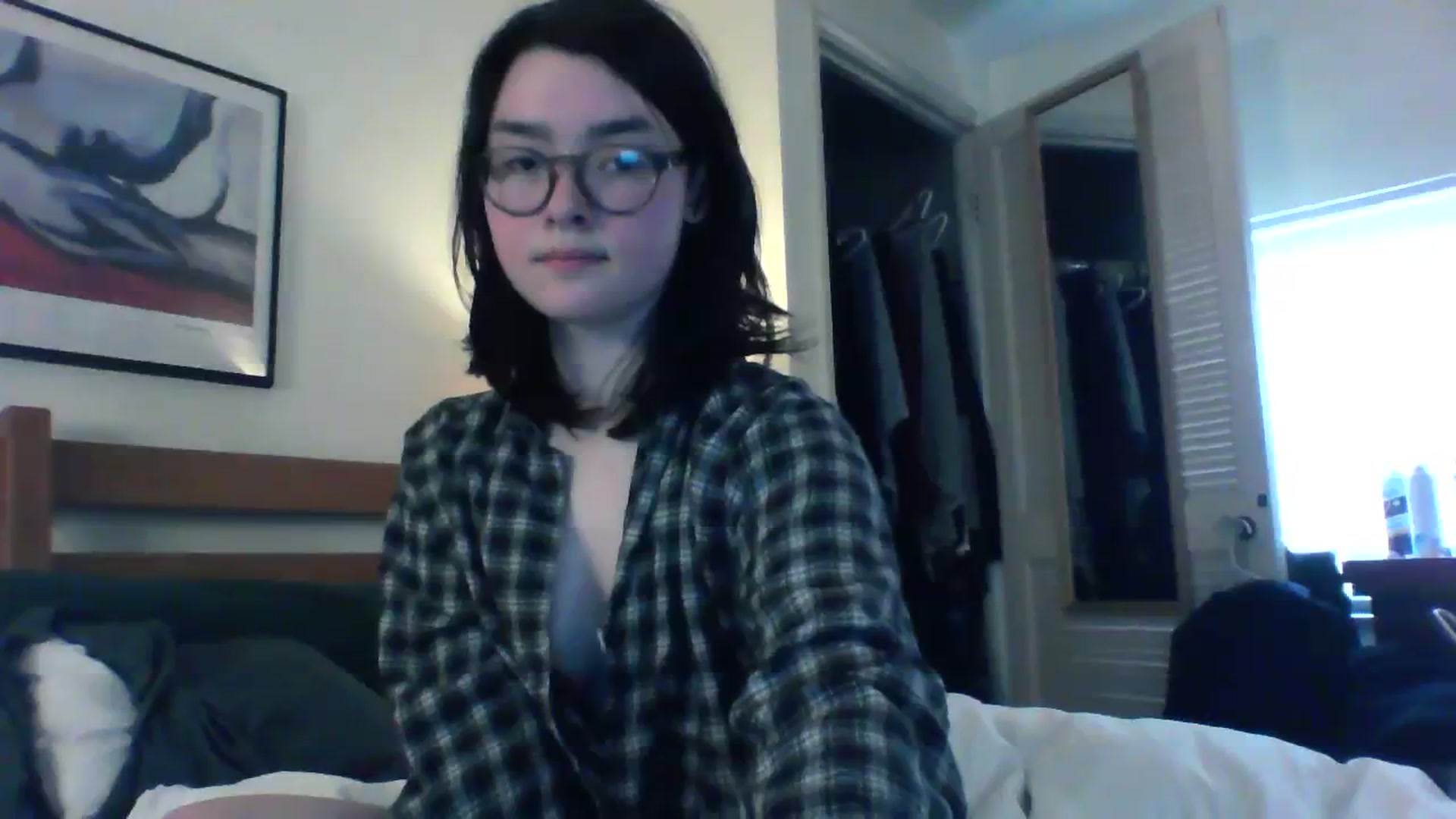Gallery image thumbnail from soursou's myfreecams stream on, 03/20/2024, 16:15 image 11 of 20
