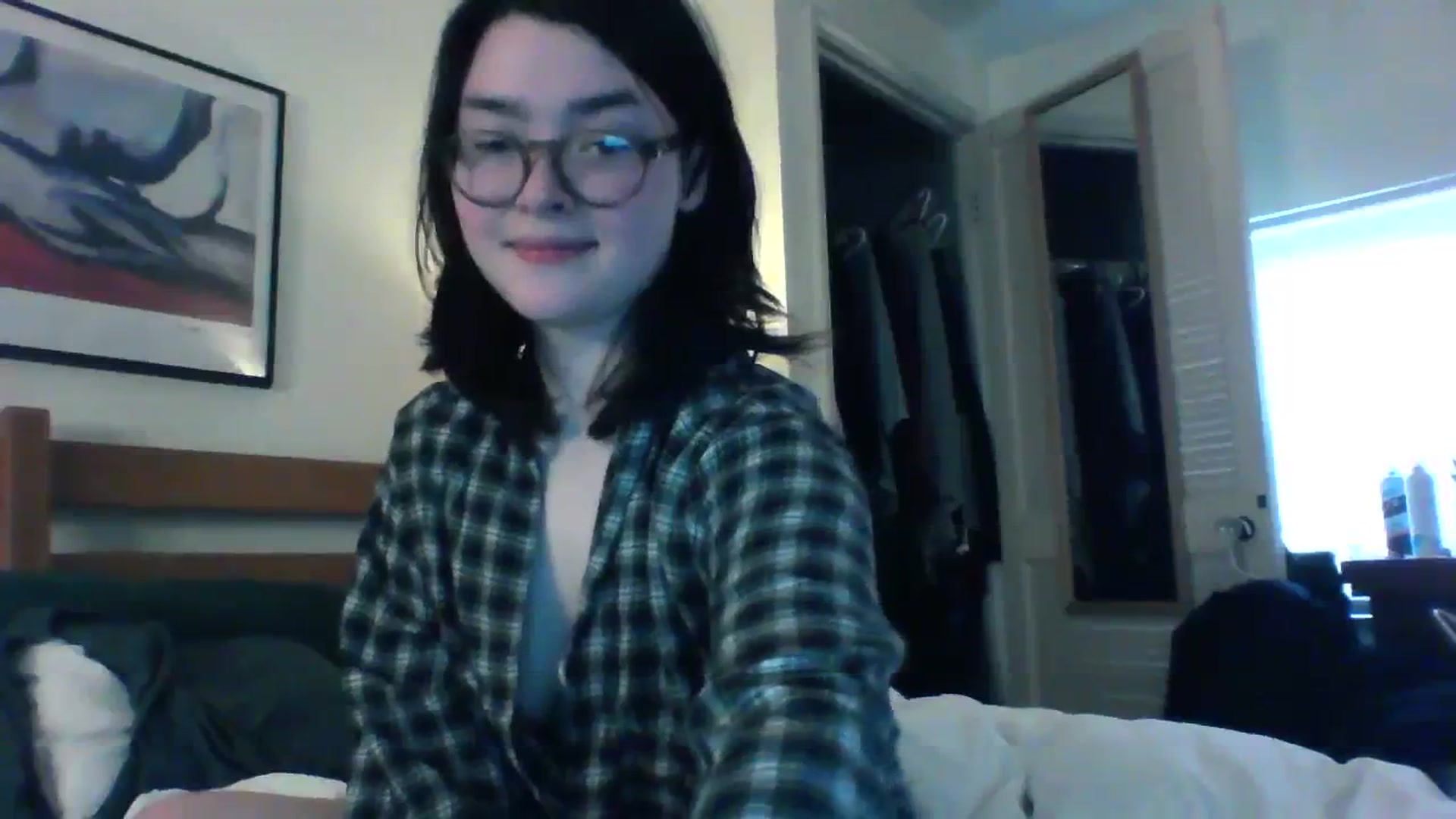 Gallery image thumbnail from soursou's myfreecams stream on, 03/20/2024, 16:15 image 2 of 20