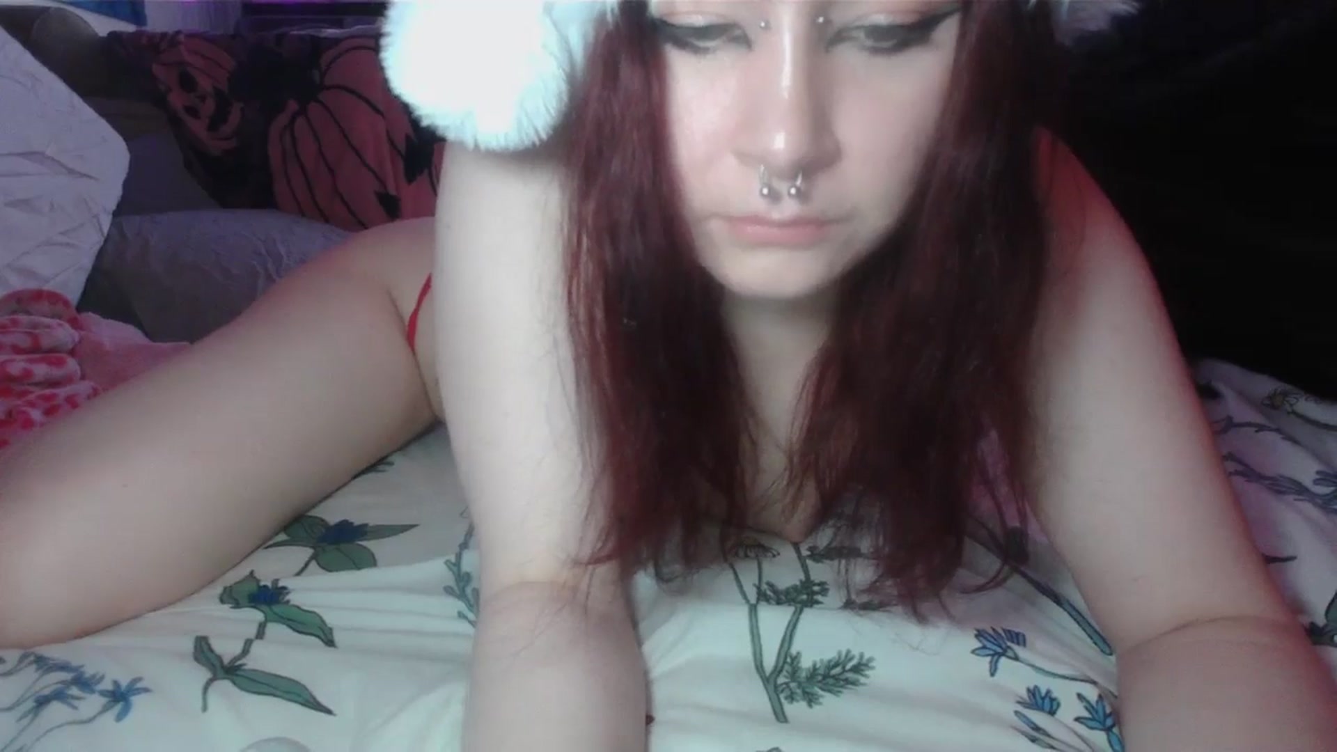 Gallery image thumbnail from sp1tpuppehh's myfreecams stream on, 12/25/2024, 17:49 image 12 of 20