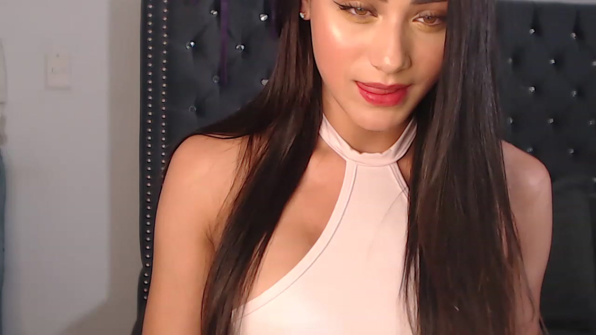 Gallery image thumbnail from spicygoddess's myfreecams stream on, 06/01/2023, 19:16 image 9 of 20