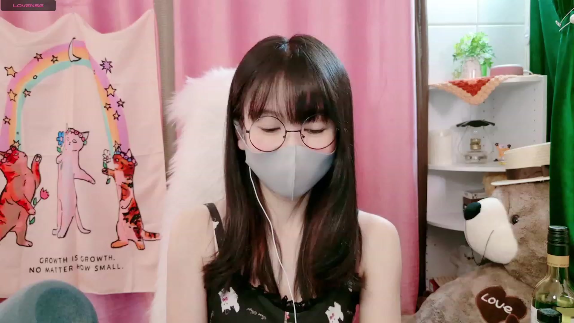 Gallery image thumbnail from spidermeow's myfreecams stream on, 09/03/2023, 06:28 image 18 of 20