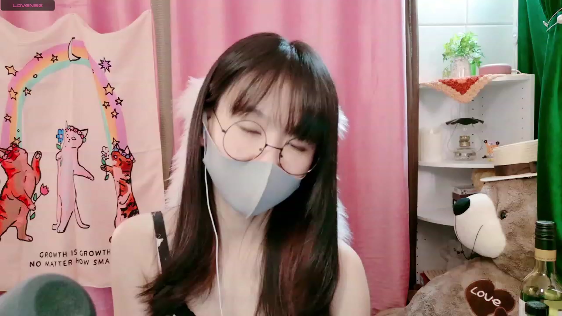 Gallery image thumbnail from spidermeow's myfreecams stream on, 09/03/2023, 06:28 image 14 of 20