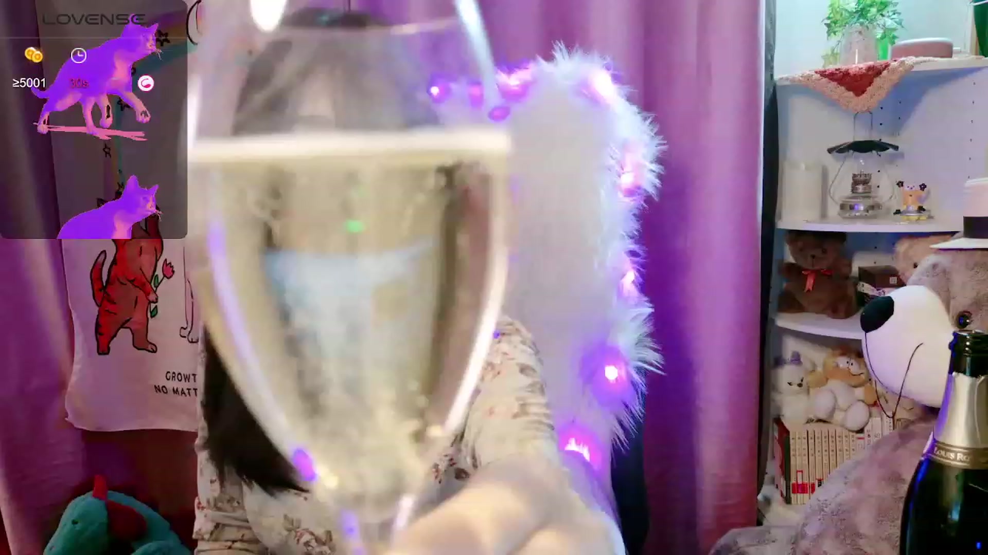 Gallery image thumbnail from spidermeow's myfreecams stream on, 09/10/2023, 05:39 image 17 of 20