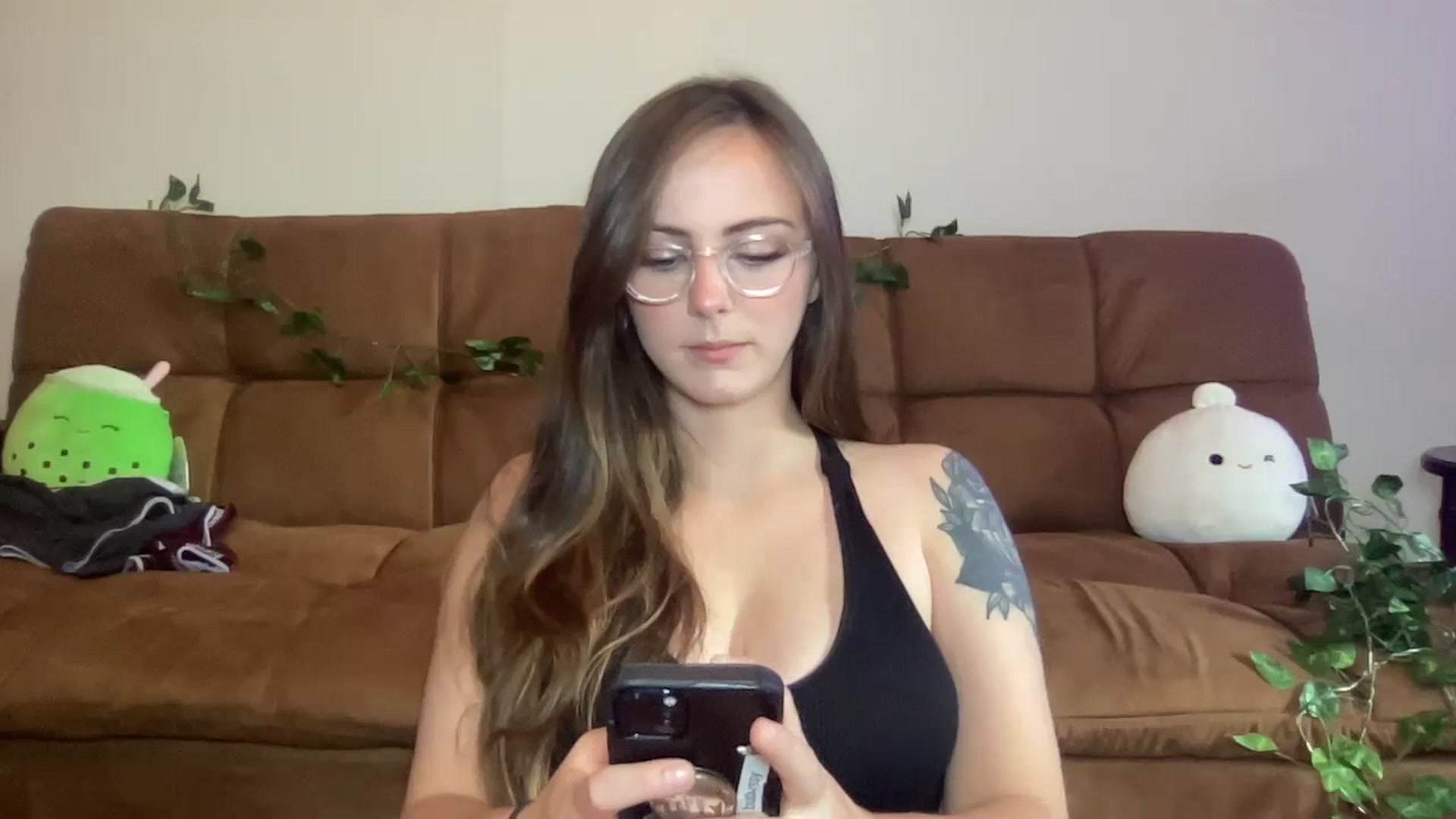 Gallery image thumbnail from spookyhazelxx's myfreecams stream on, 07/02/2023, 18:18 image 17 of 20