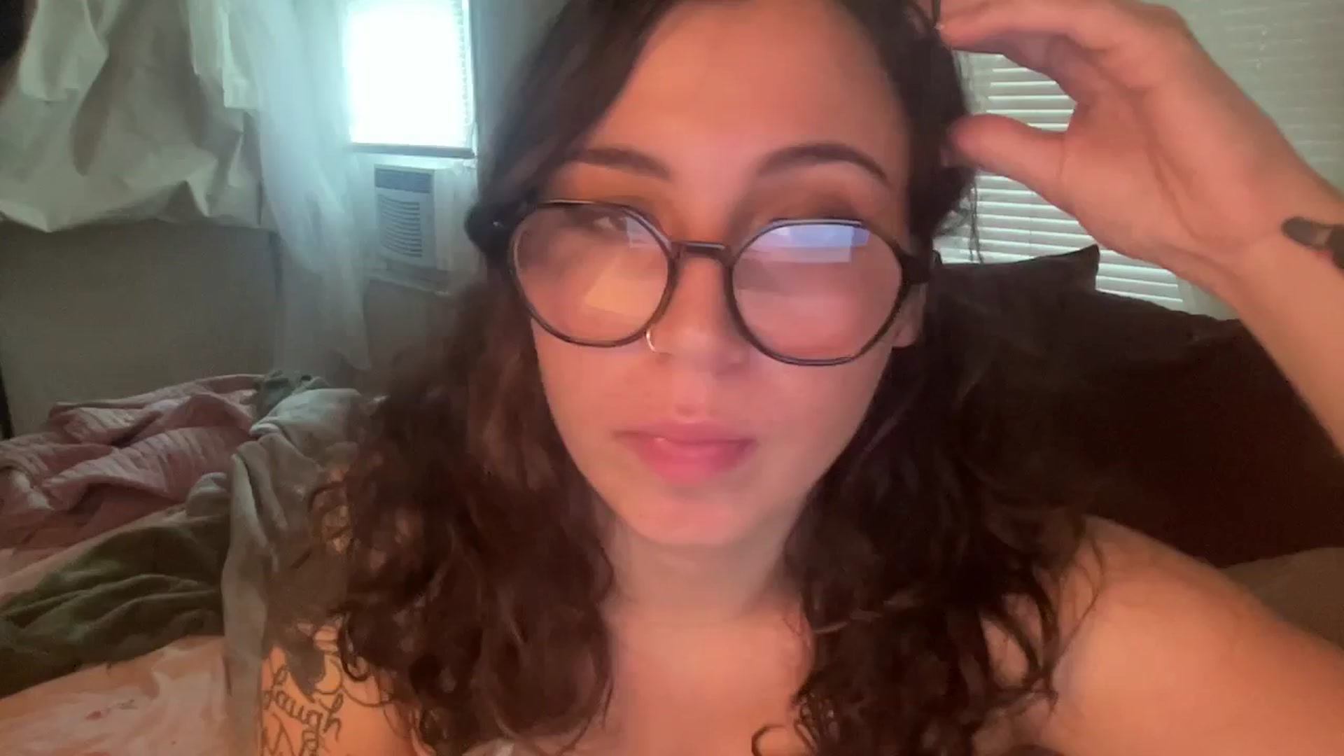 Gallery image thumbnail from spring_bunny's myfreecams stream on, 09/26/2023, 21:27 image 17 of 20
