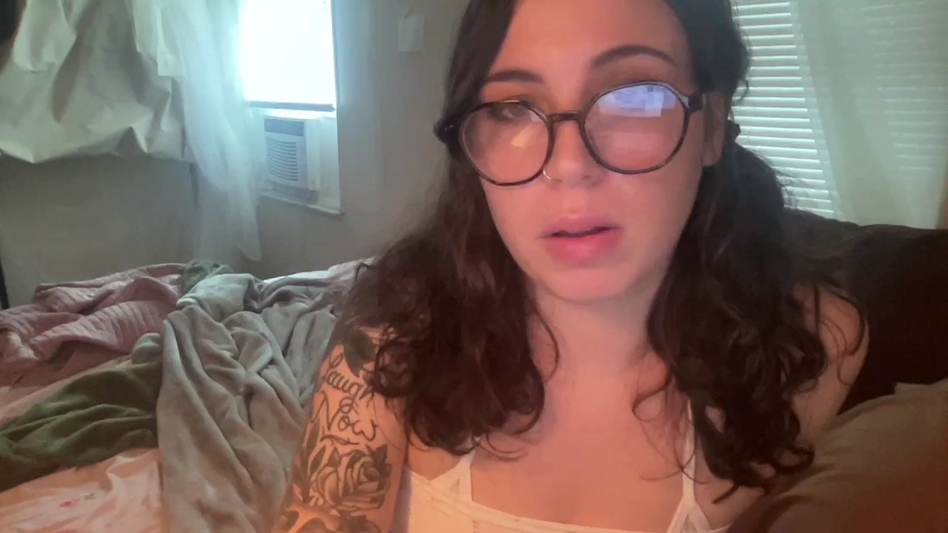 Gallery image thumbnail from spring_bunny's myfreecams stream on, 09/26/2023, 21:27 image 6 of 20