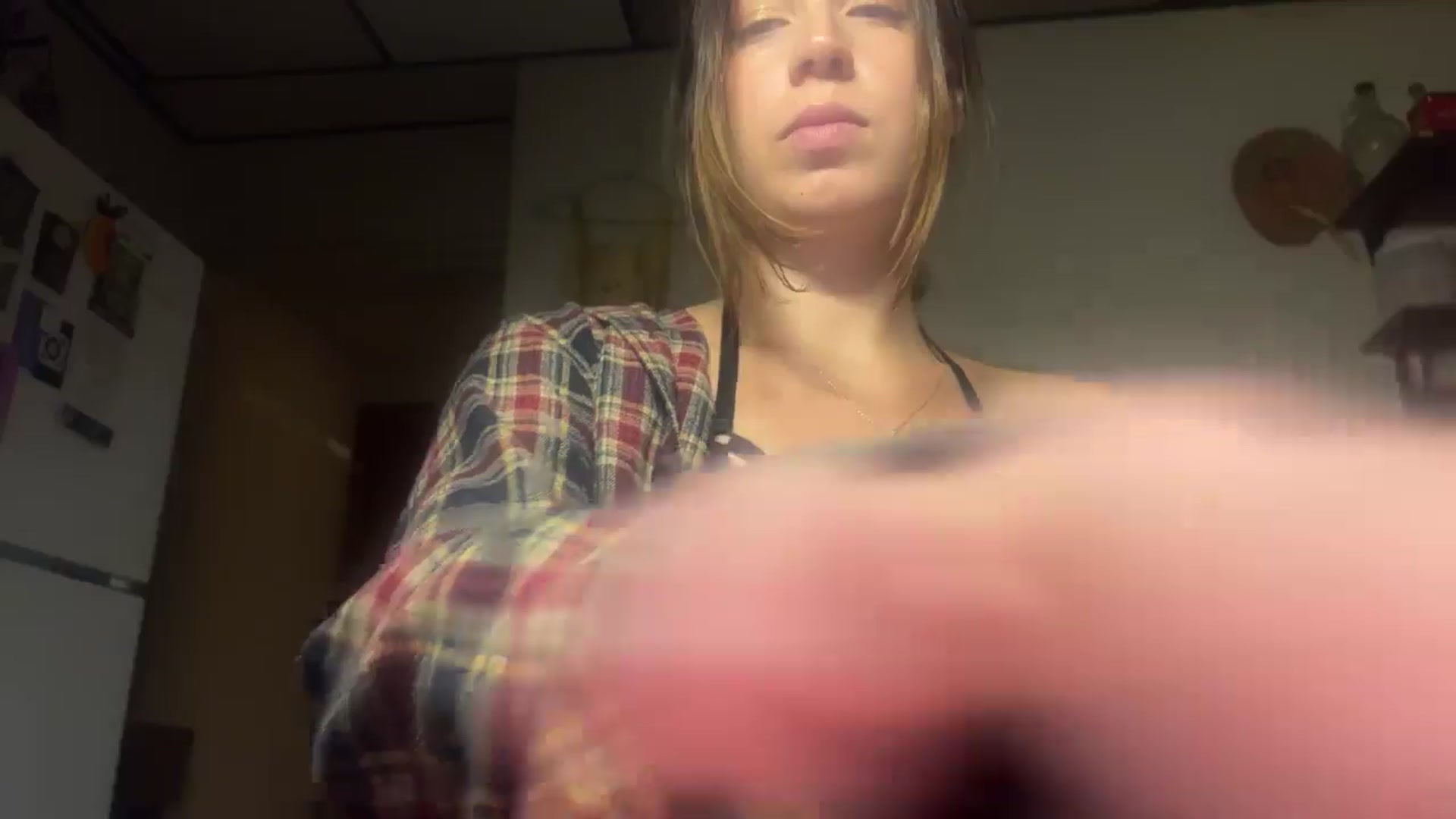 Gallery image thumbnail from spring_bunny's myfreecams stream on, 10/21/2024, 23:10 image 18 of 20
