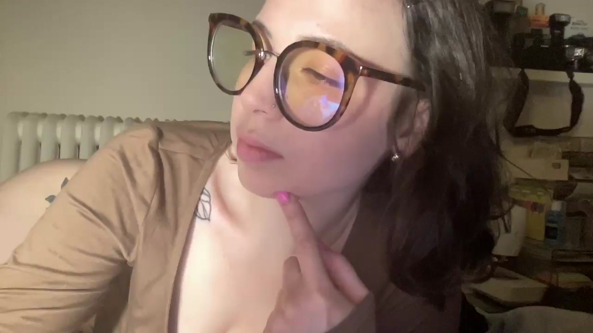 Gallery image thumbnail from spring_bunny's myfreecams stream on, 04/04/2025, 11:47 image 9 of 20