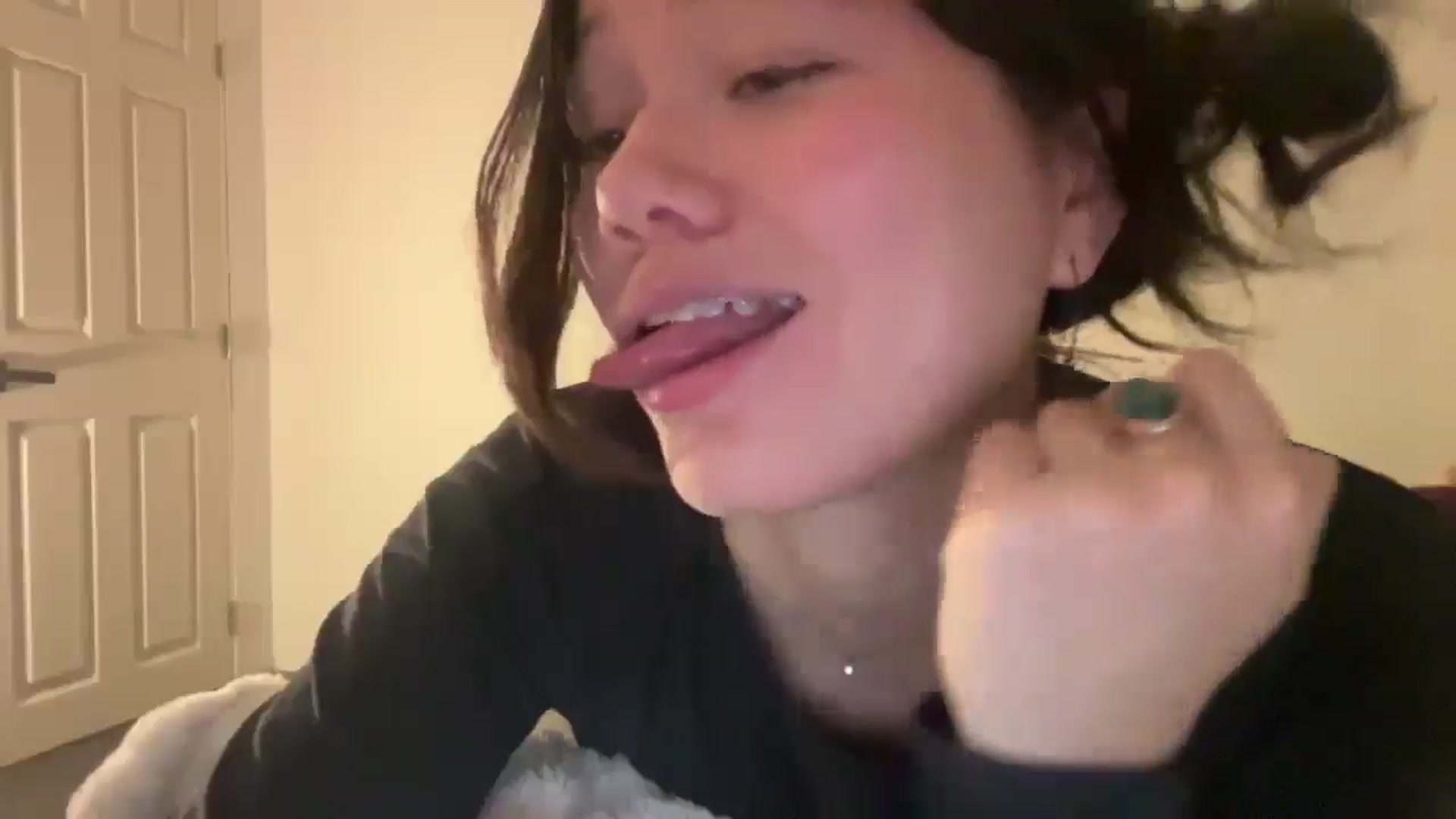 Gallery image thumbnail from sprinkles's myfreecams stream on, 01/15/2026, 09:19 image 6 of 20