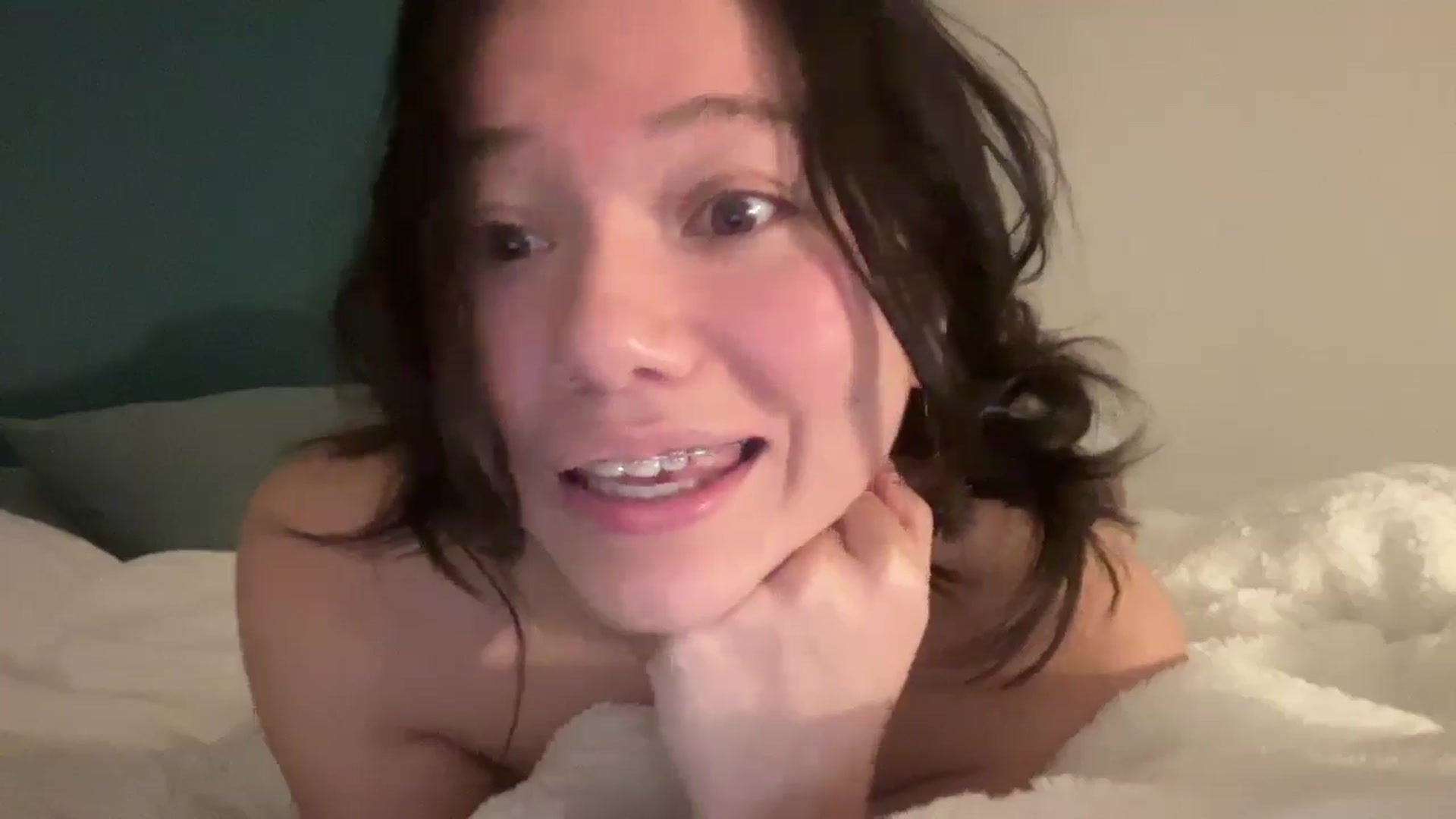 Gallery image thumbnail from sprinkles's myfreecams stream on, 01/16/2026, 06:29 image 18 of 20