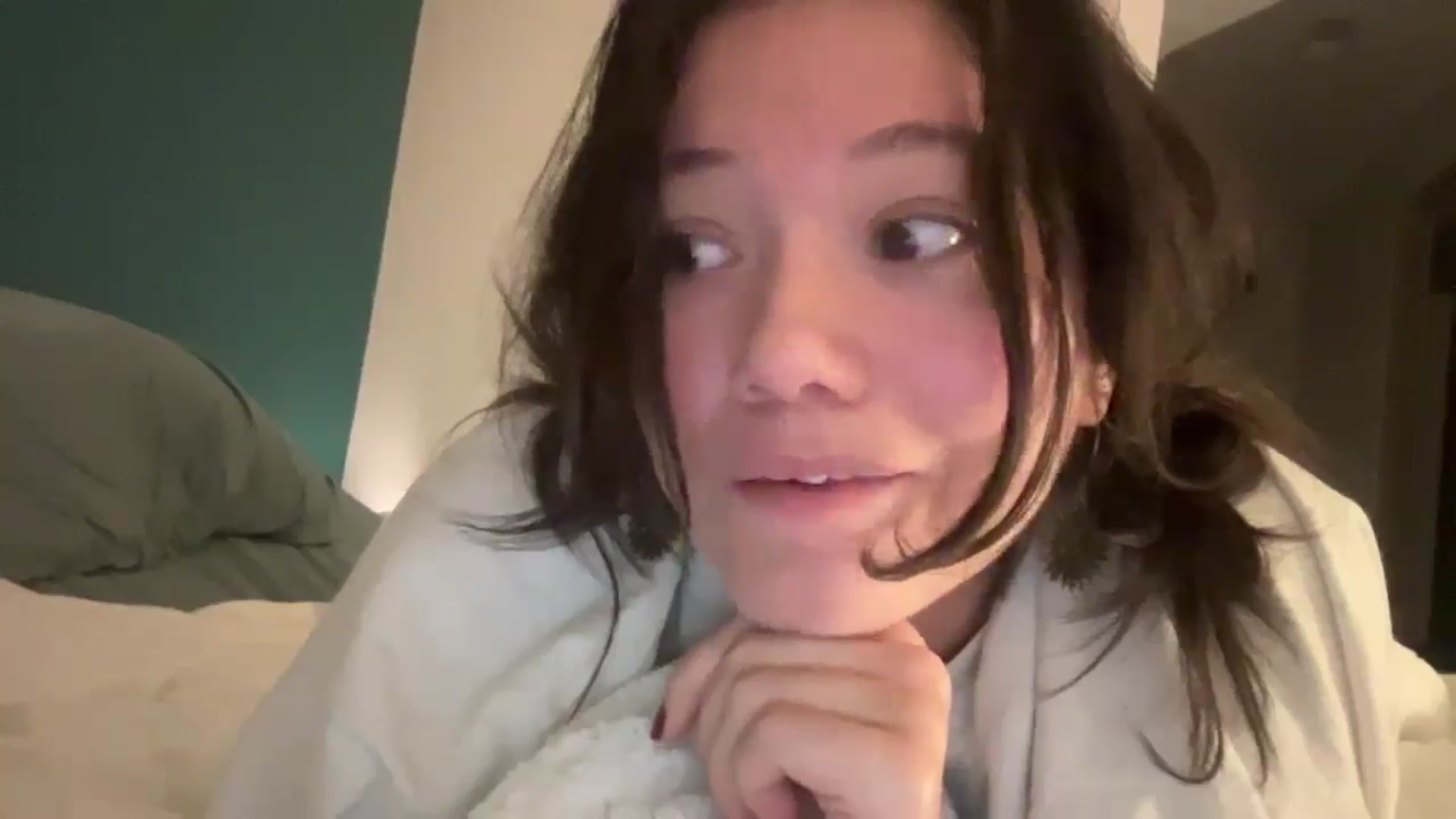 Gallery image thumbnail from sprinkles's myfreecams stream on, 01/16/2026, 06:29 image 19 of 20