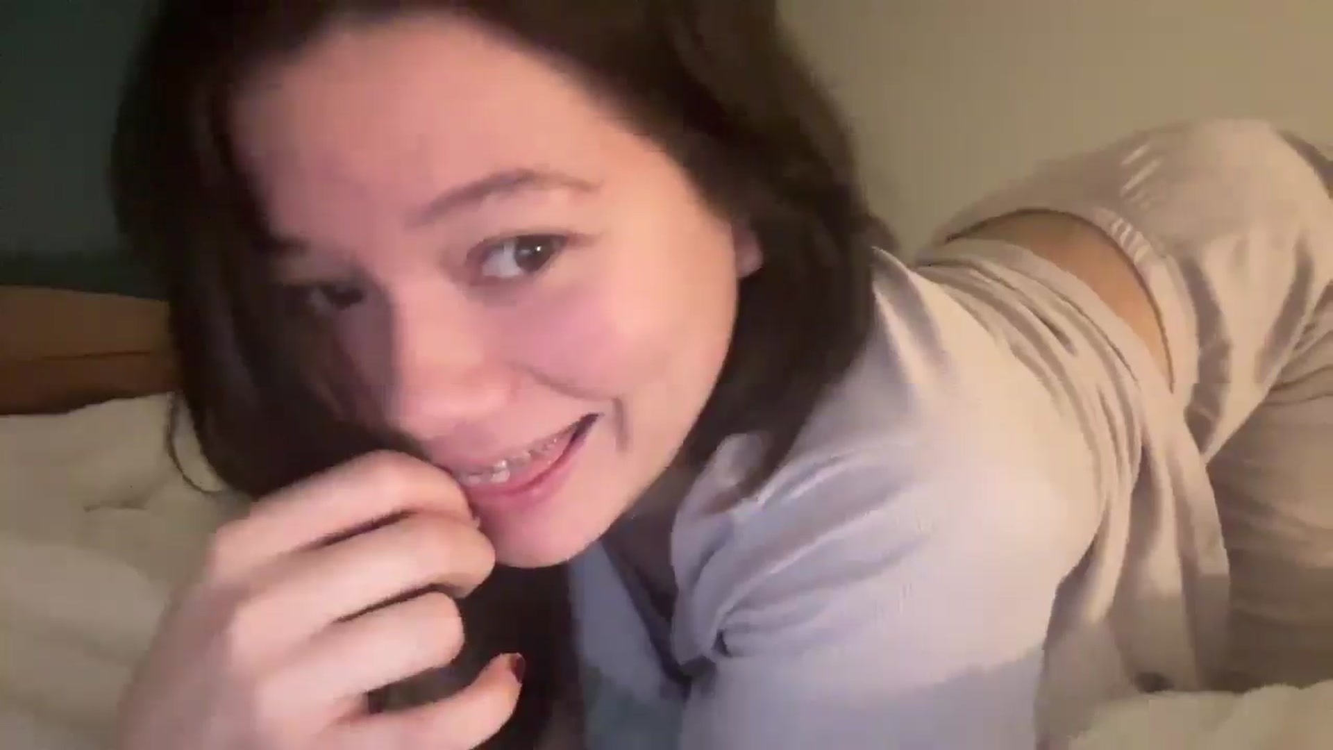 Gallery image thumbnail from sprinkles's myfreecams stream on, 02/04/2026, 08:12 image 7 of 20