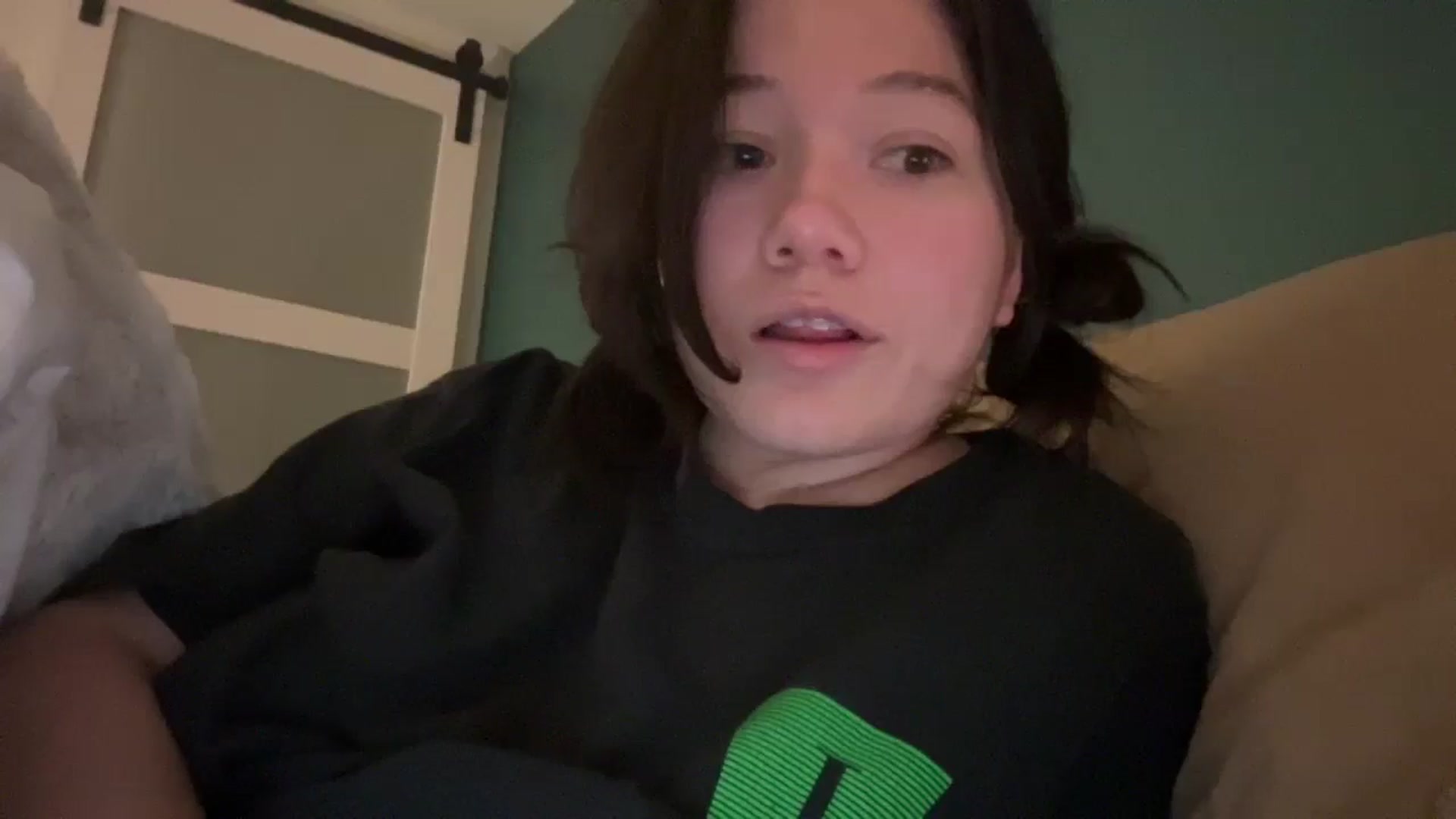 Gallery image thumbnail from sprinkles's myfreecams stream on, 02/23/2026, 24:13 image 3 of 20