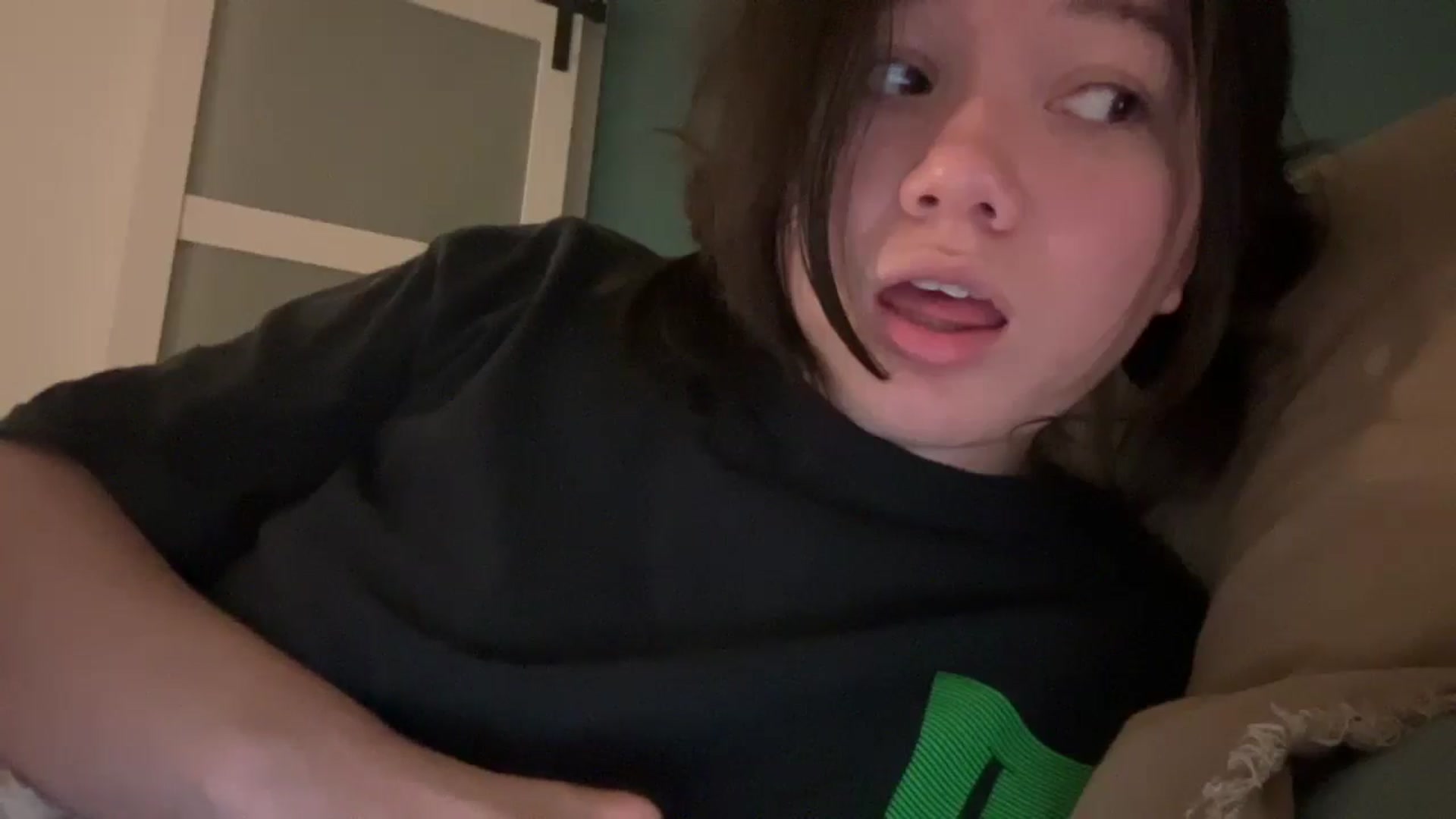 Gallery image thumbnail from sprinkles's myfreecams stream on, 02/23/2026, 24:13 image 17 of 20