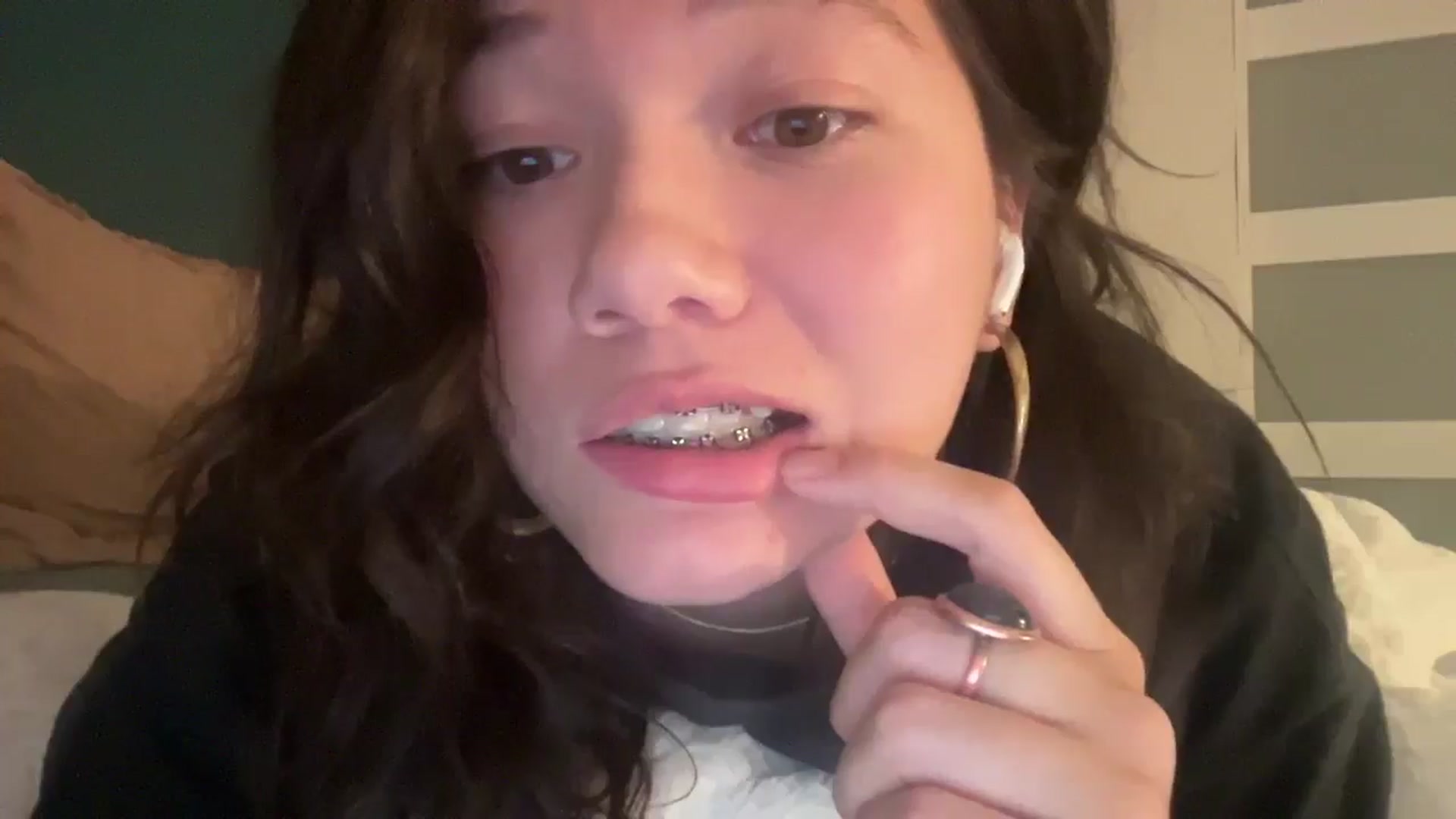 Gallery image thumbnail from sprinkles's myfreecams stream on, 03/17/2026, 06:57 image 13 of 20